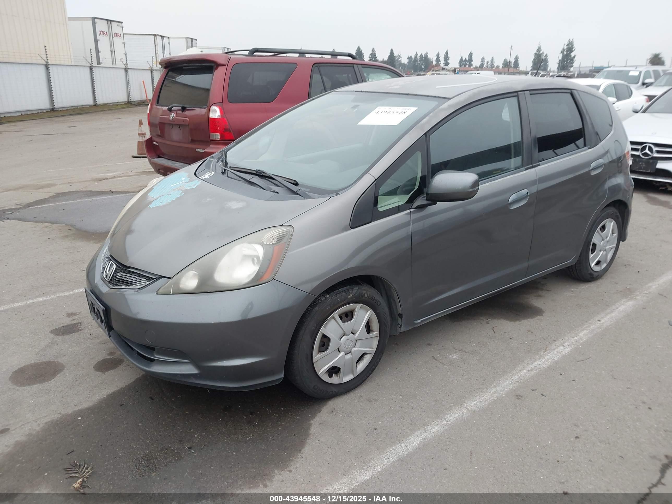 HONDA FIT image 2