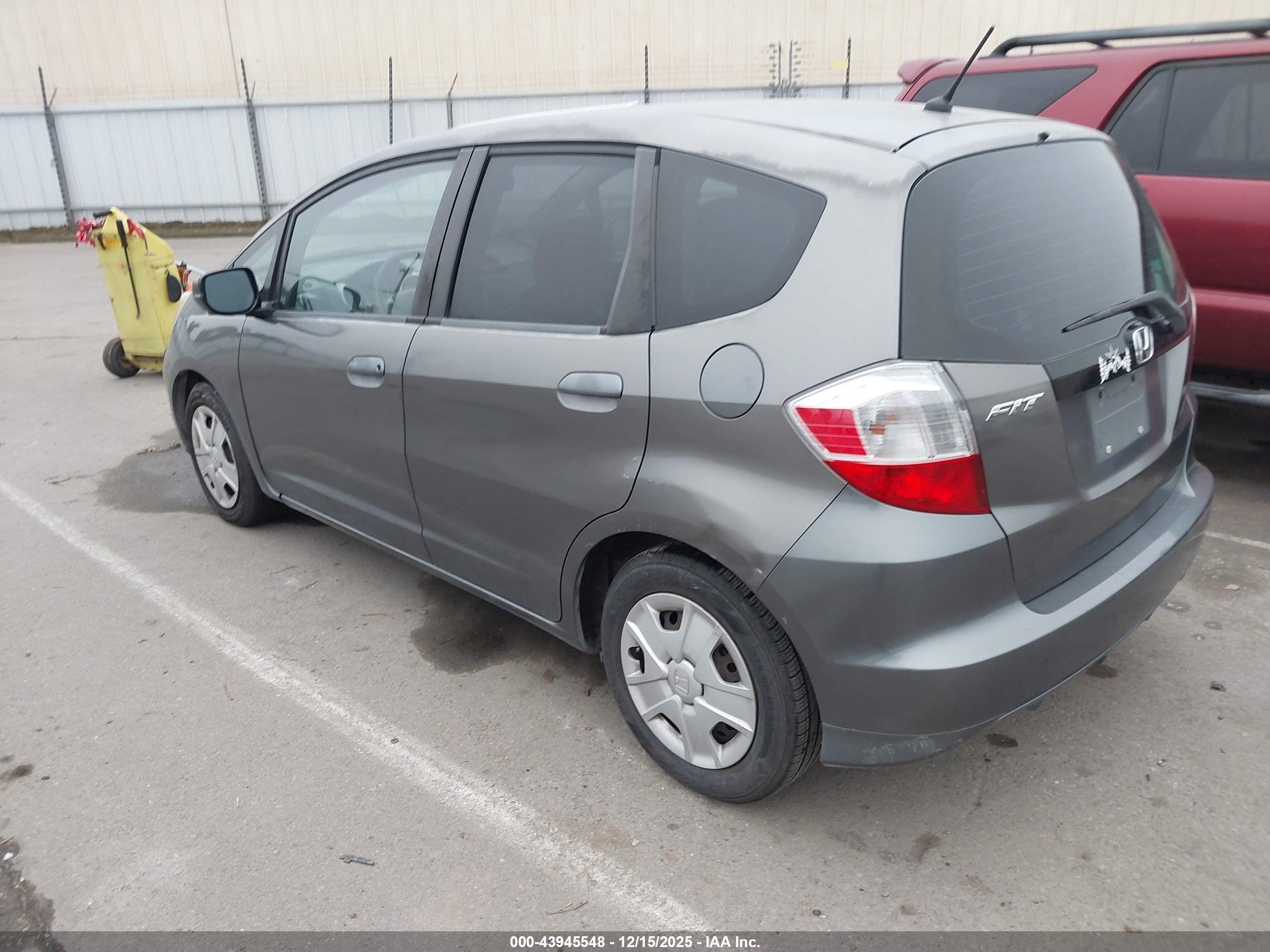 HONDA FIT image 3