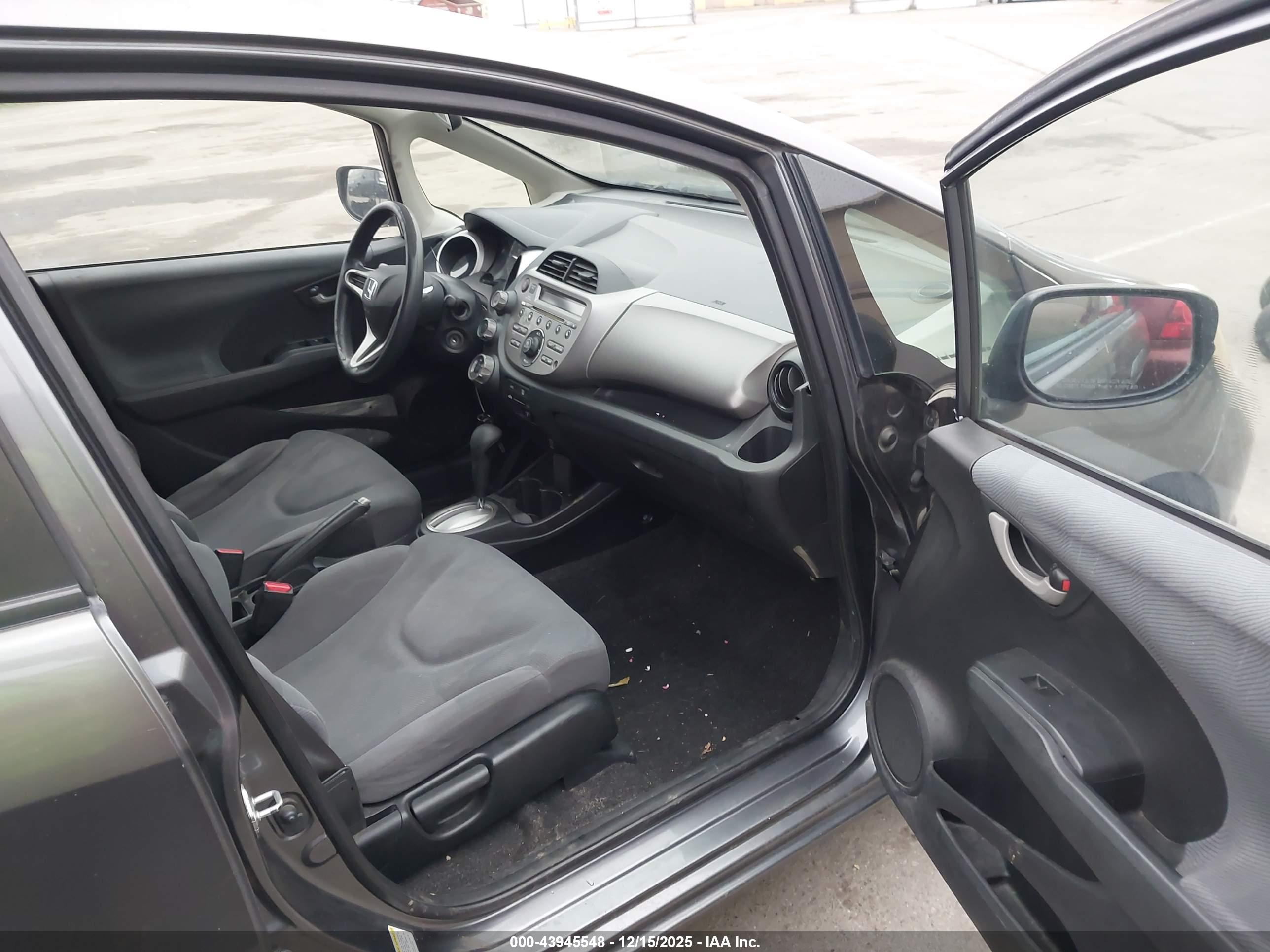 HONDA FIT image 5