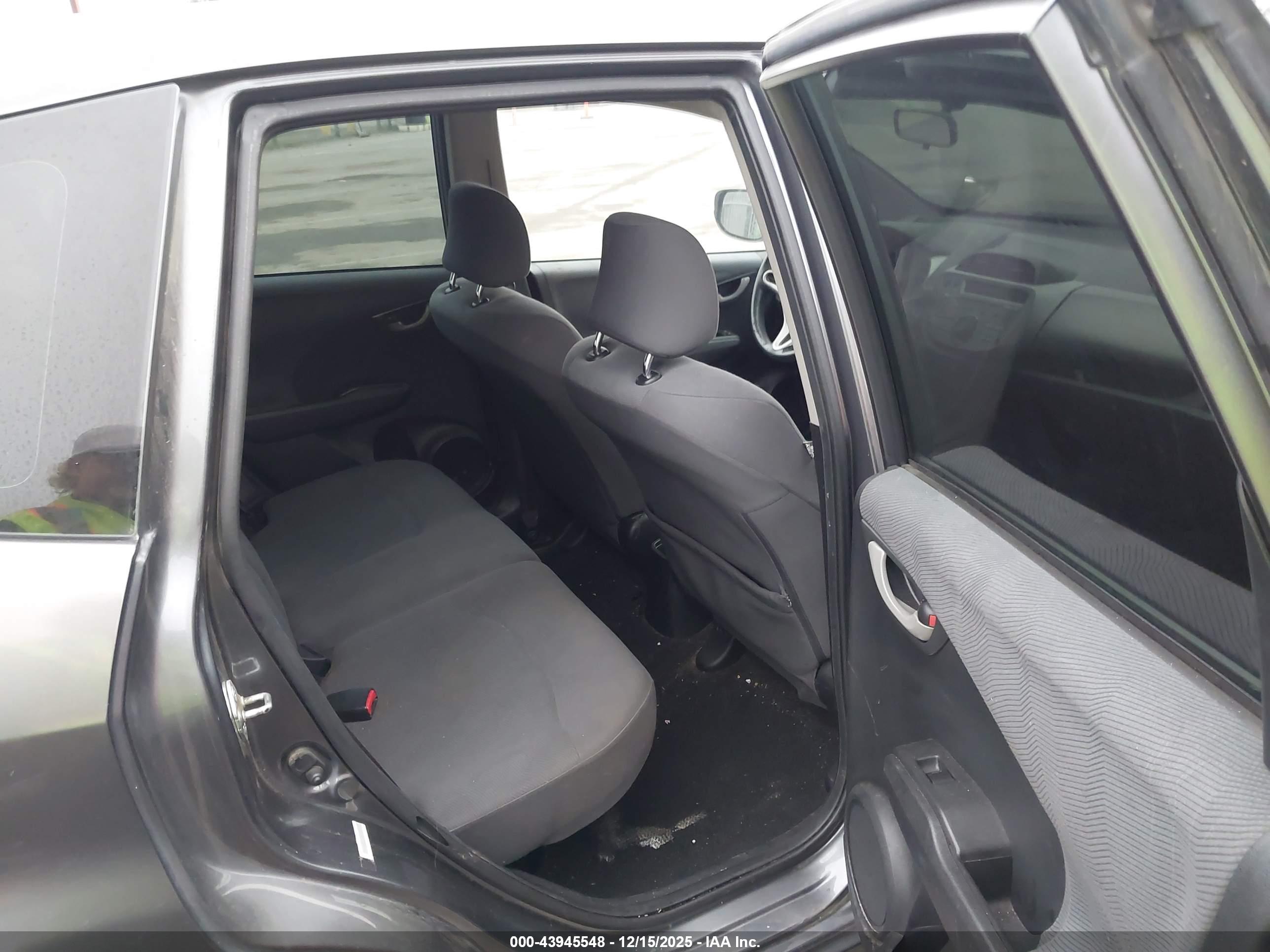 HONDA FIT image 8