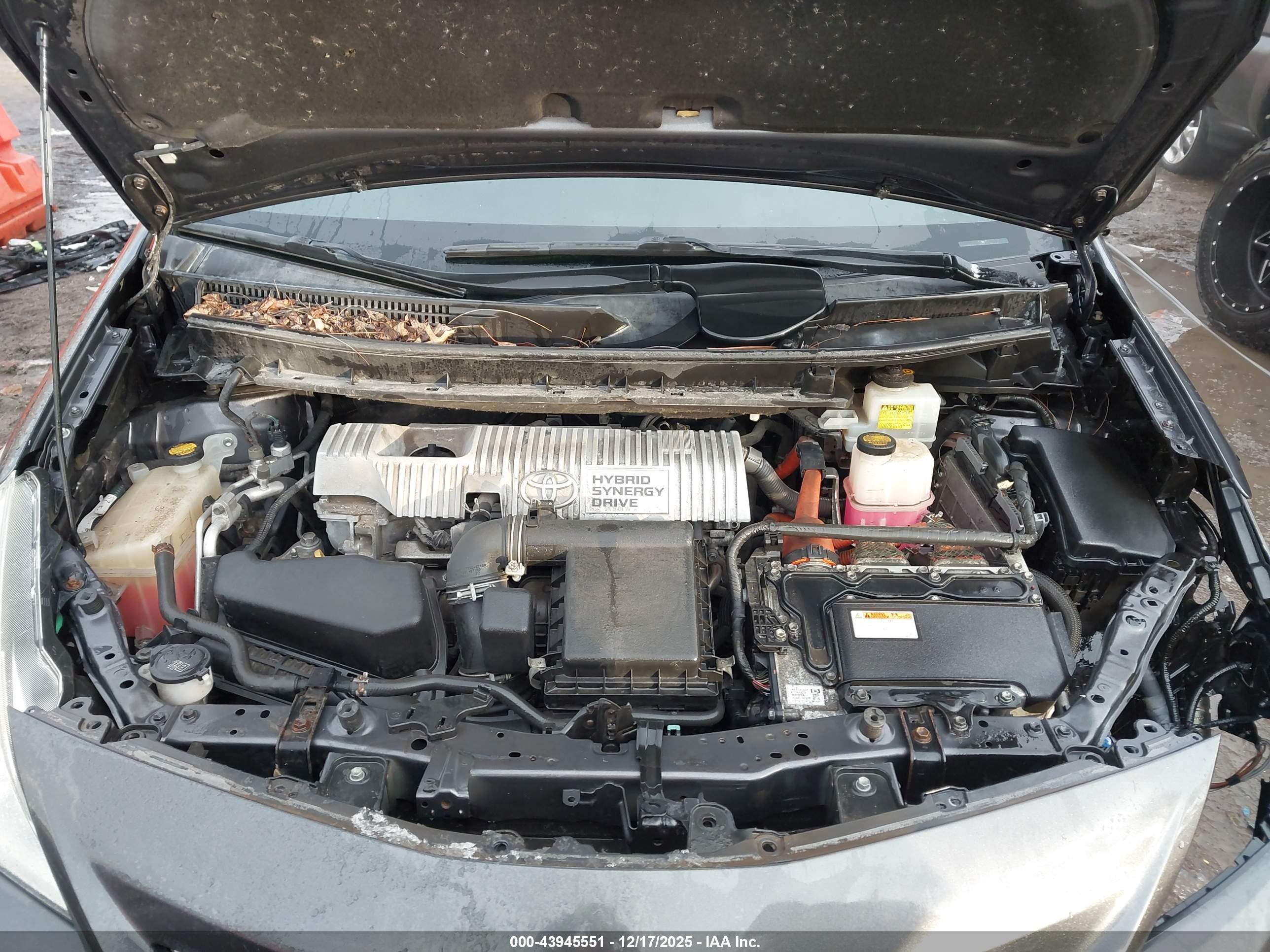 TOYOTA PRIUS image 10