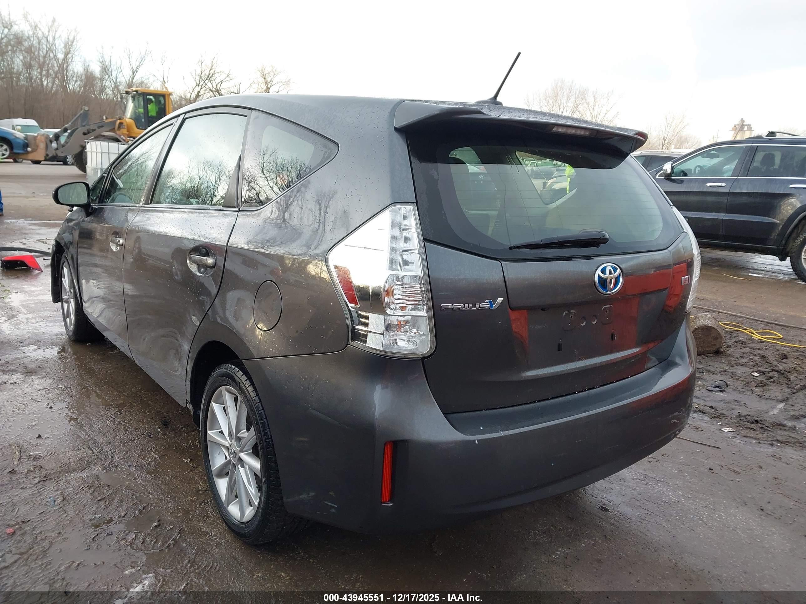 TOYOTA PRIUS image 3