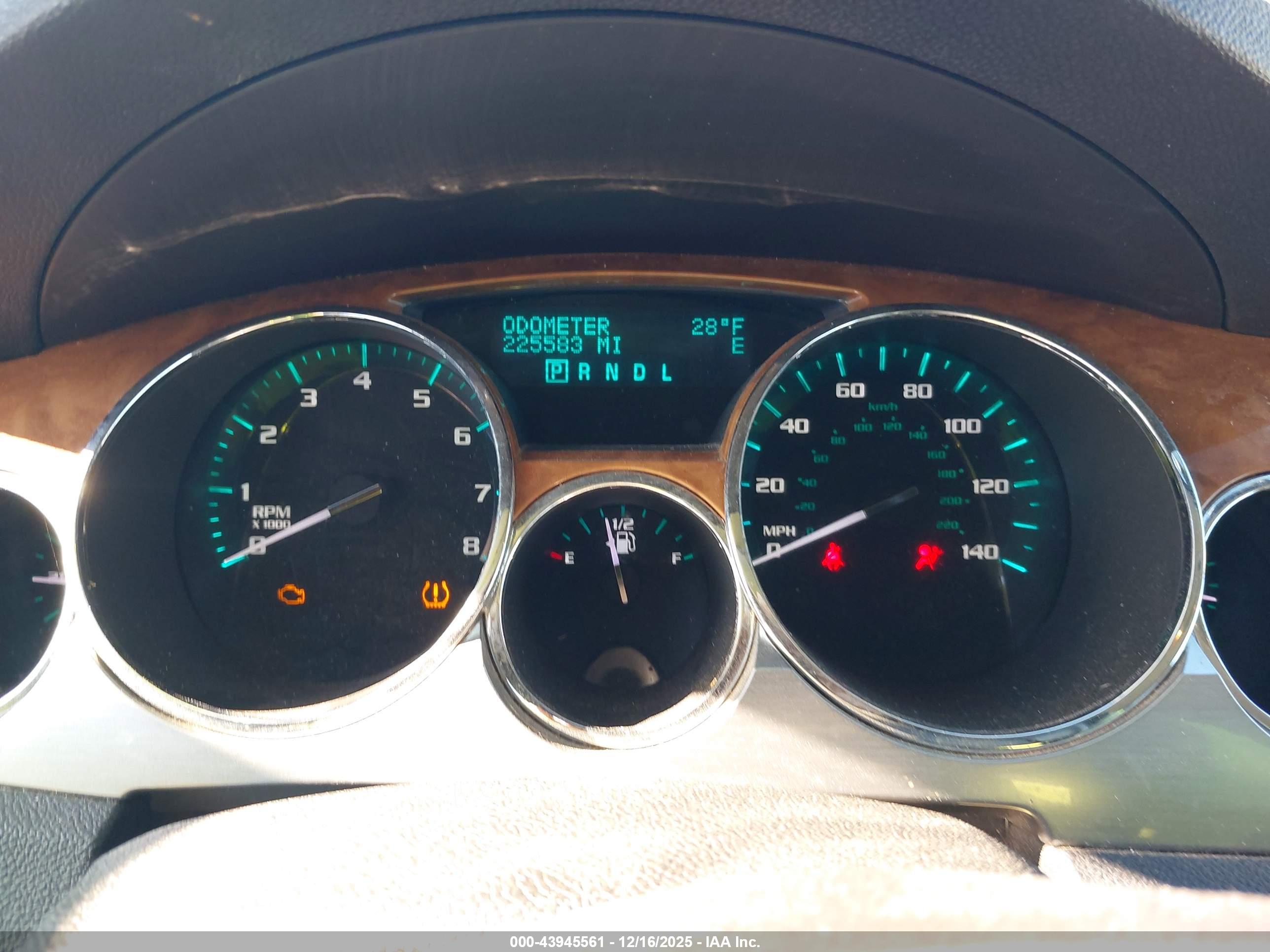 BUICK ENCLAVE image 7