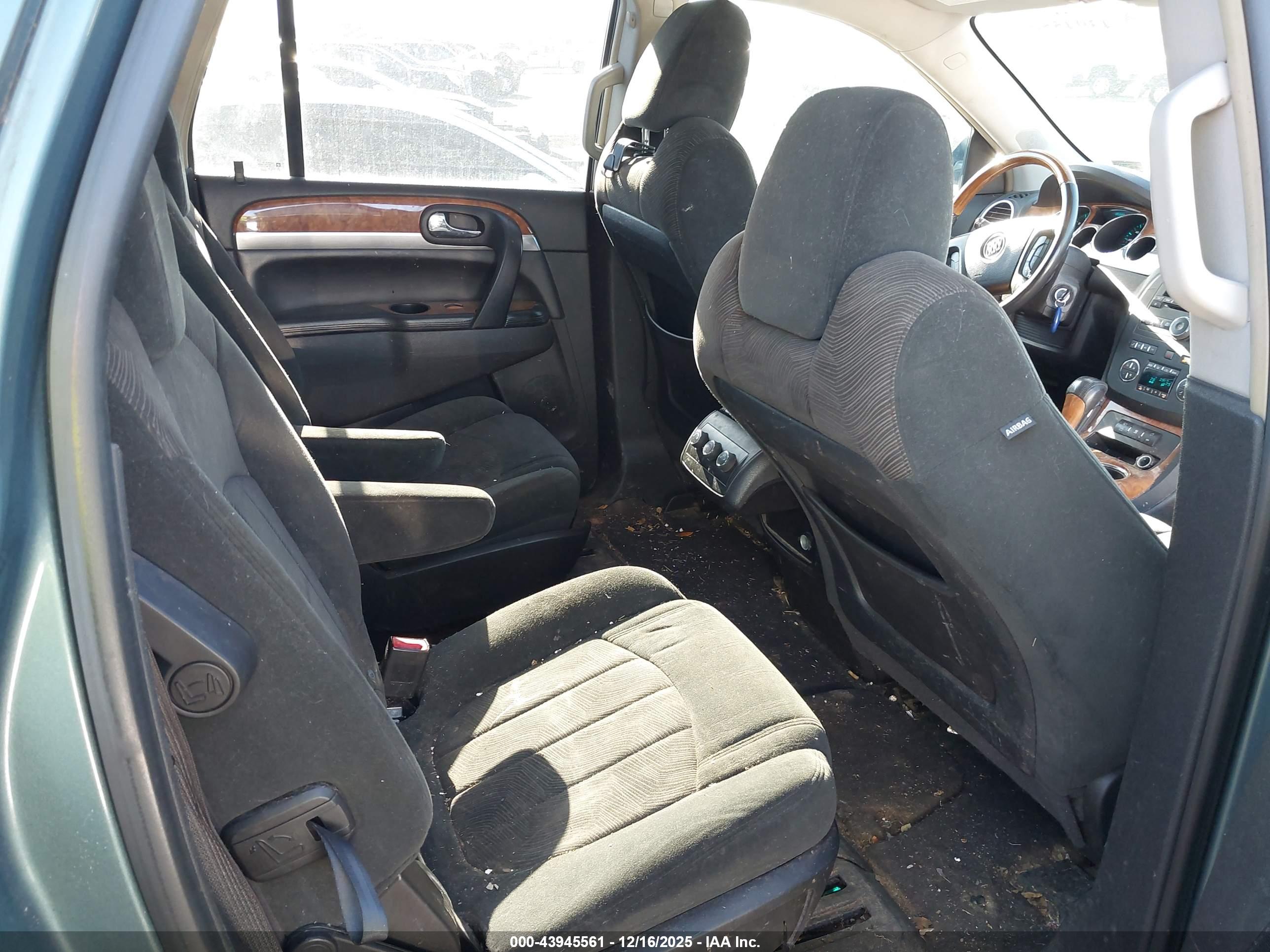 BUICK ENCLAVE image 8
