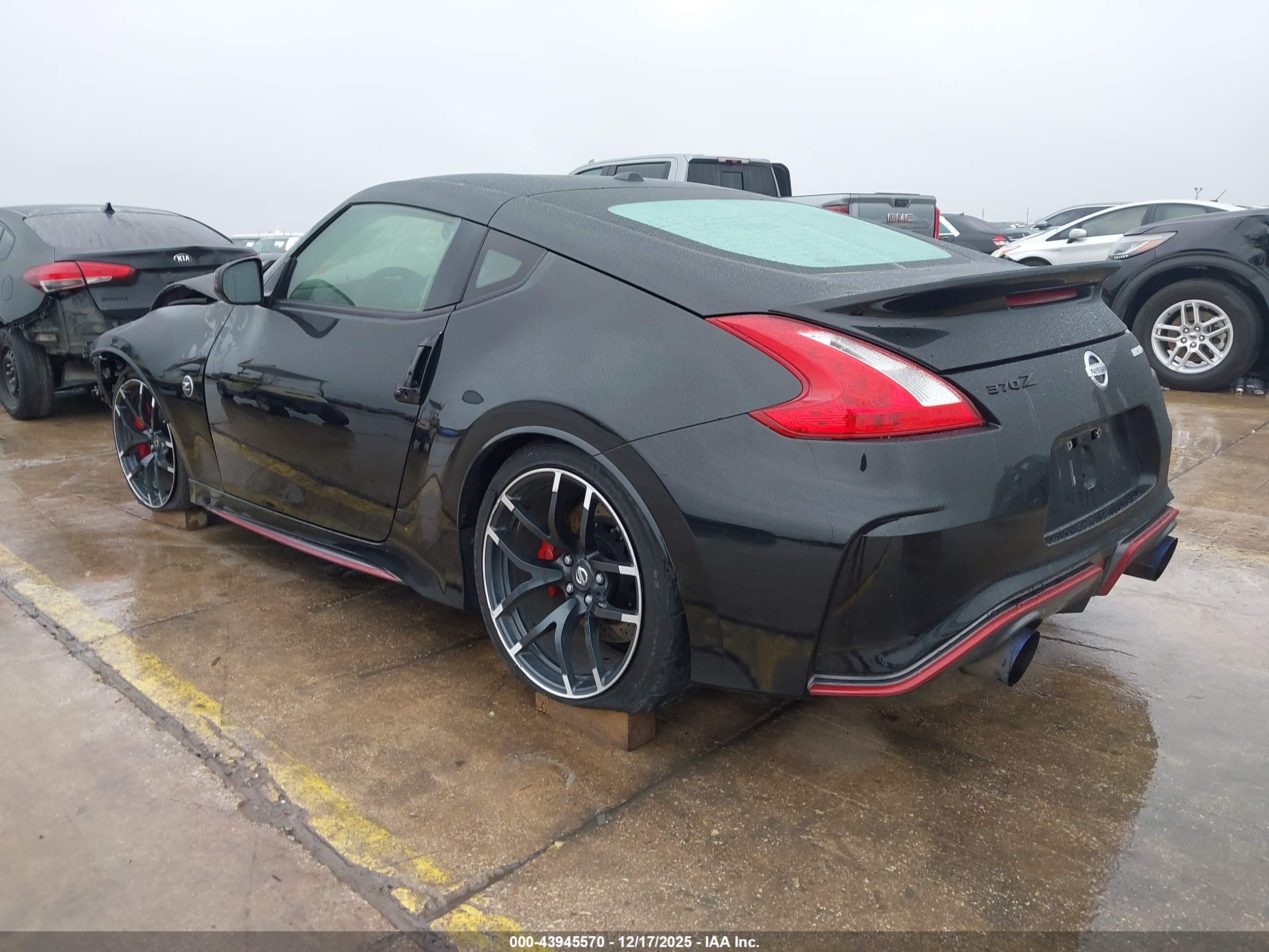 NISSAN 370Z image 3