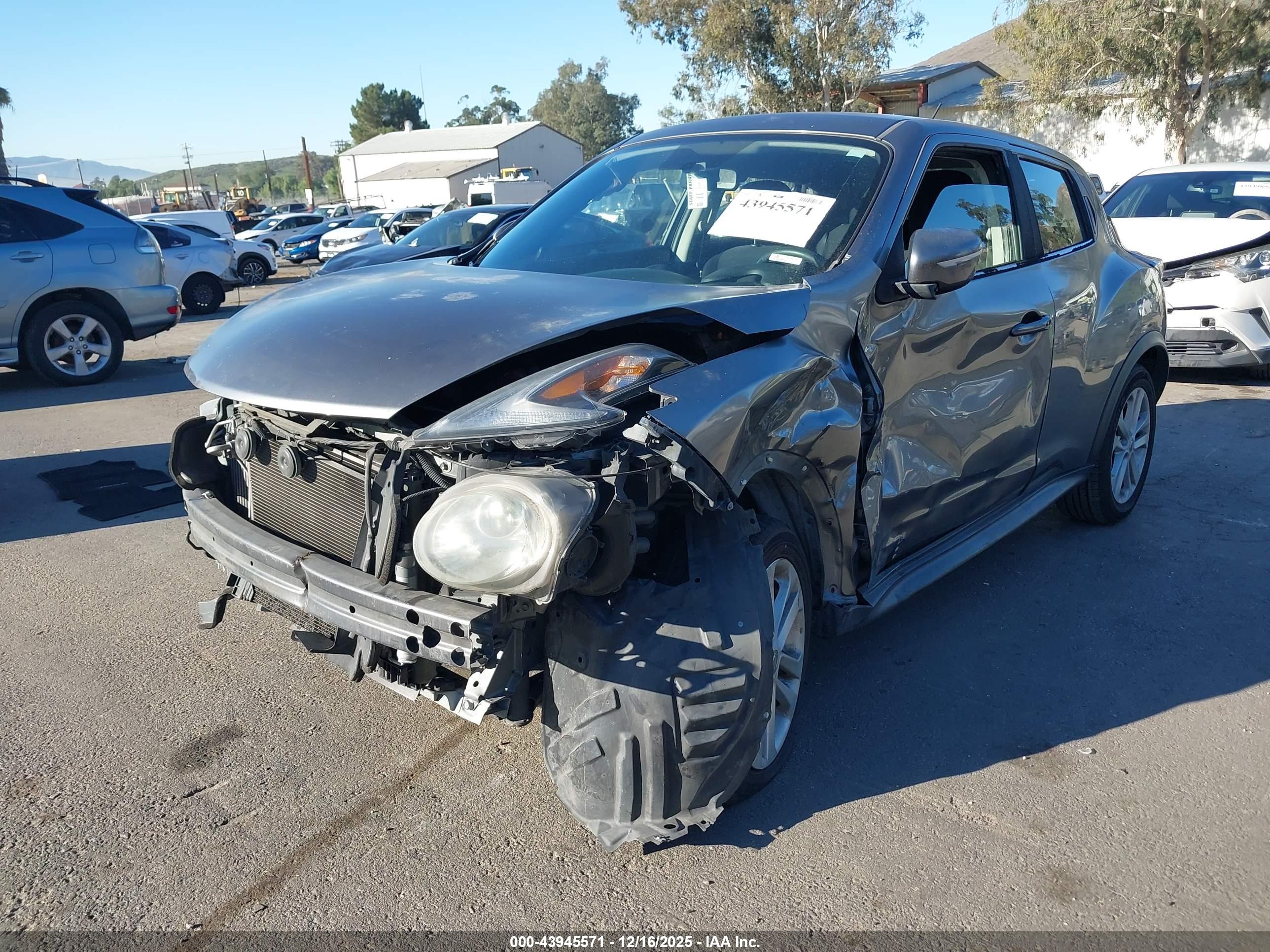 NISSAN JUKE image 2