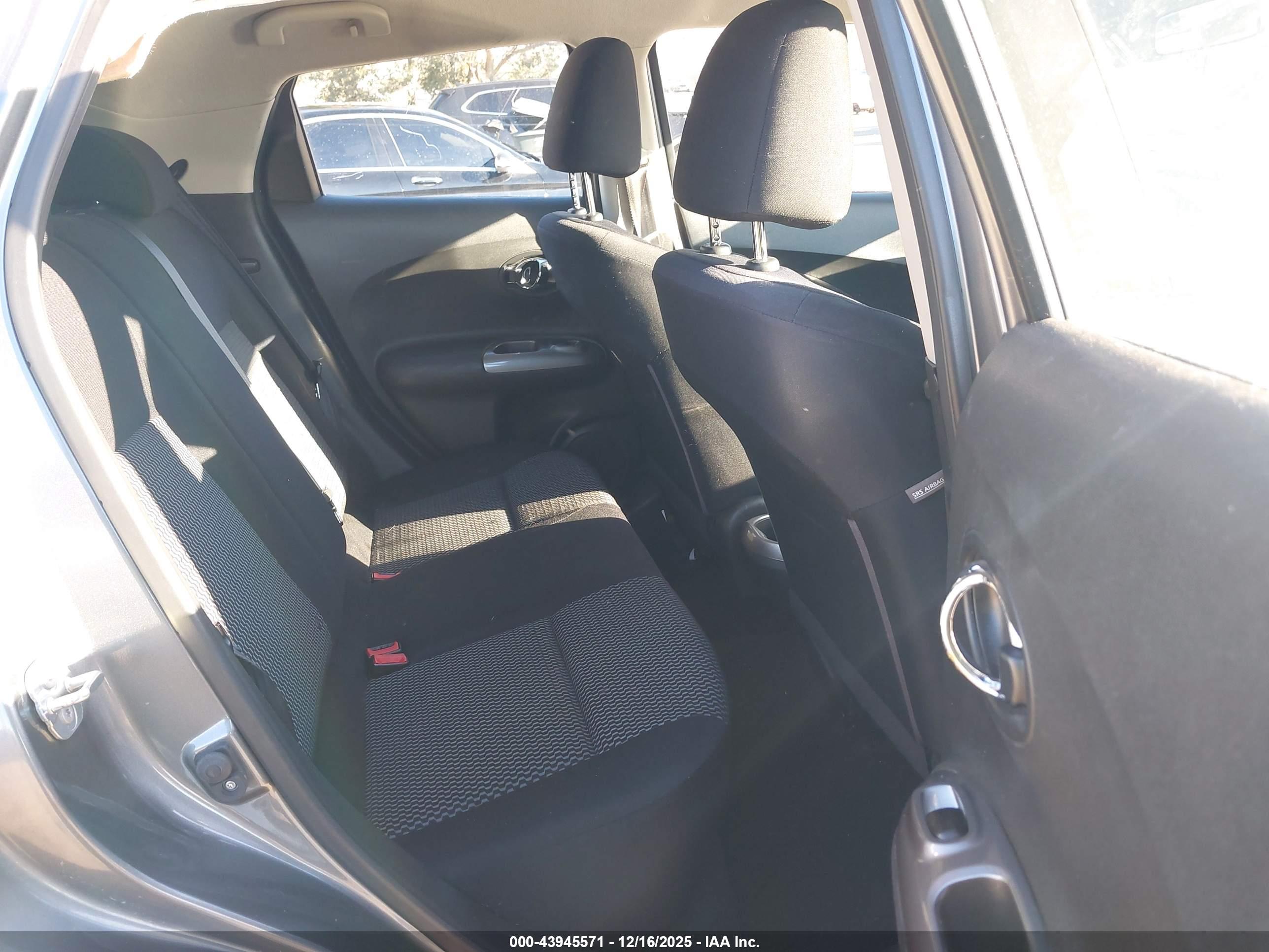 NISSAN JUKE image 8