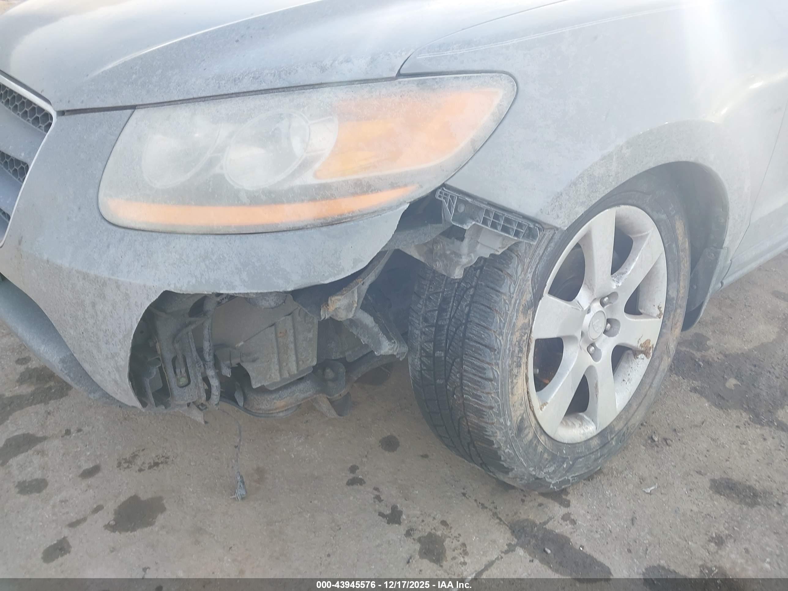 HYUNDAI SANTA image 6