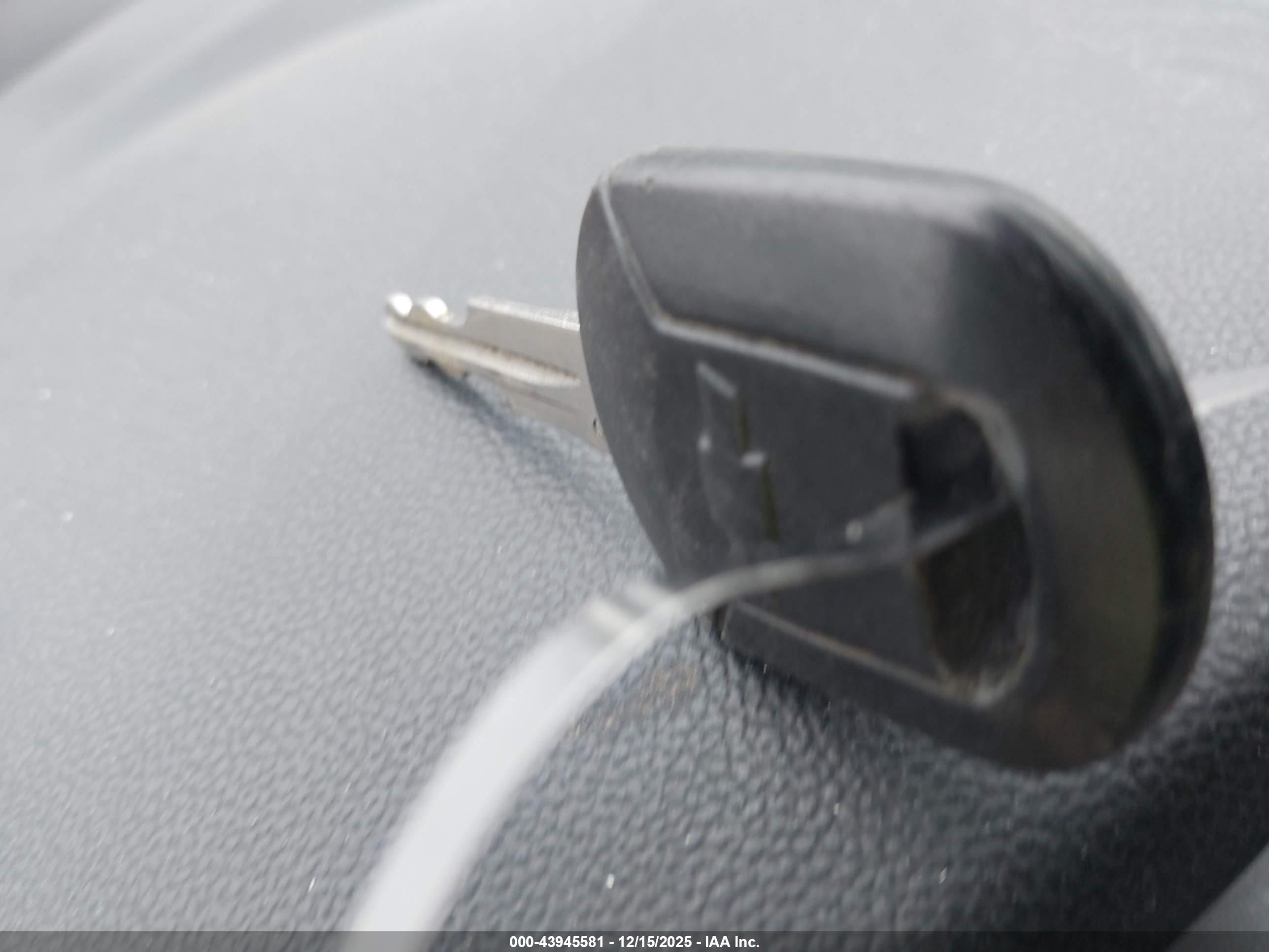 CHEVROLET CAPTIVA image 11