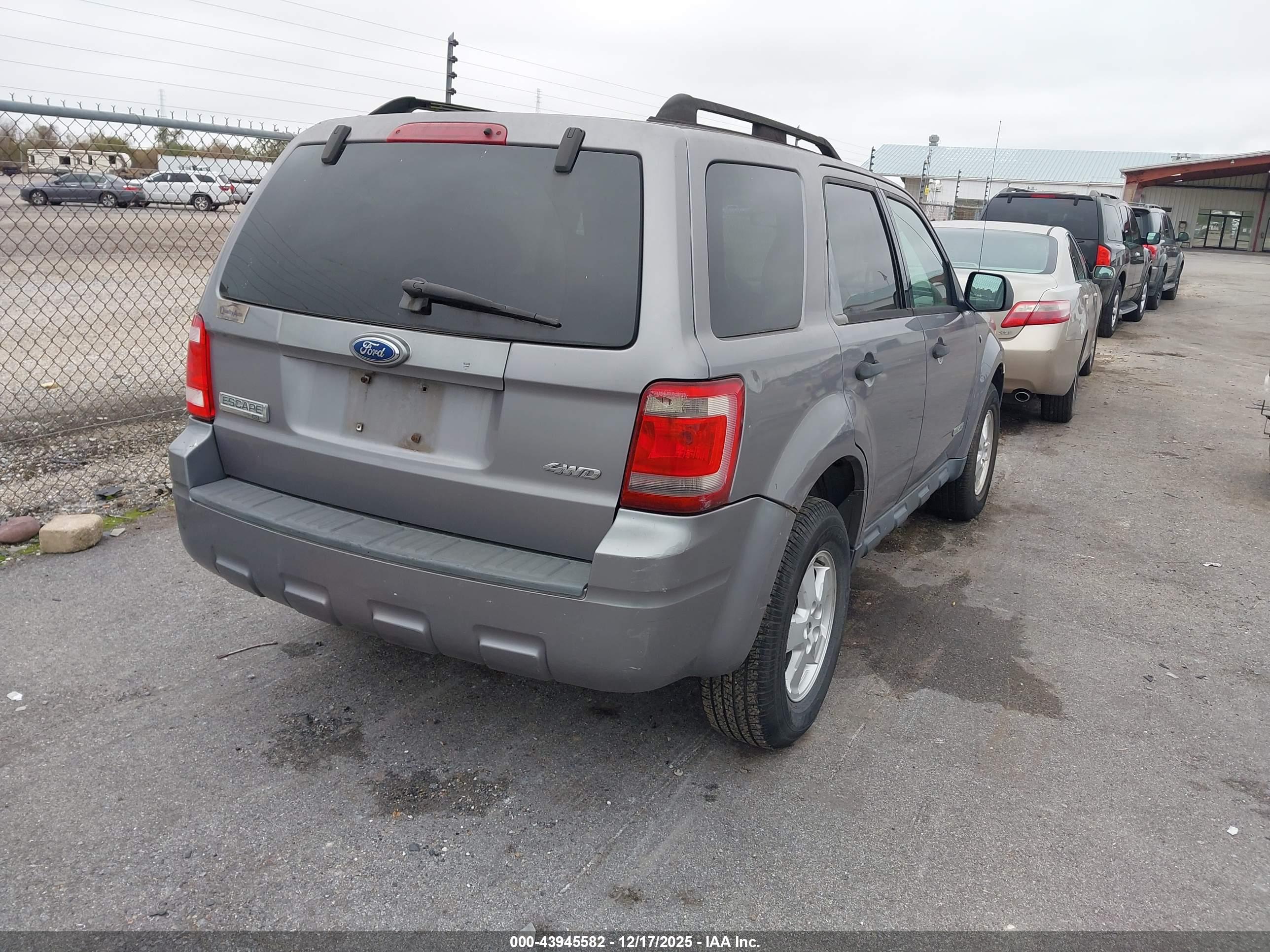 FORD ESCAPE image 4