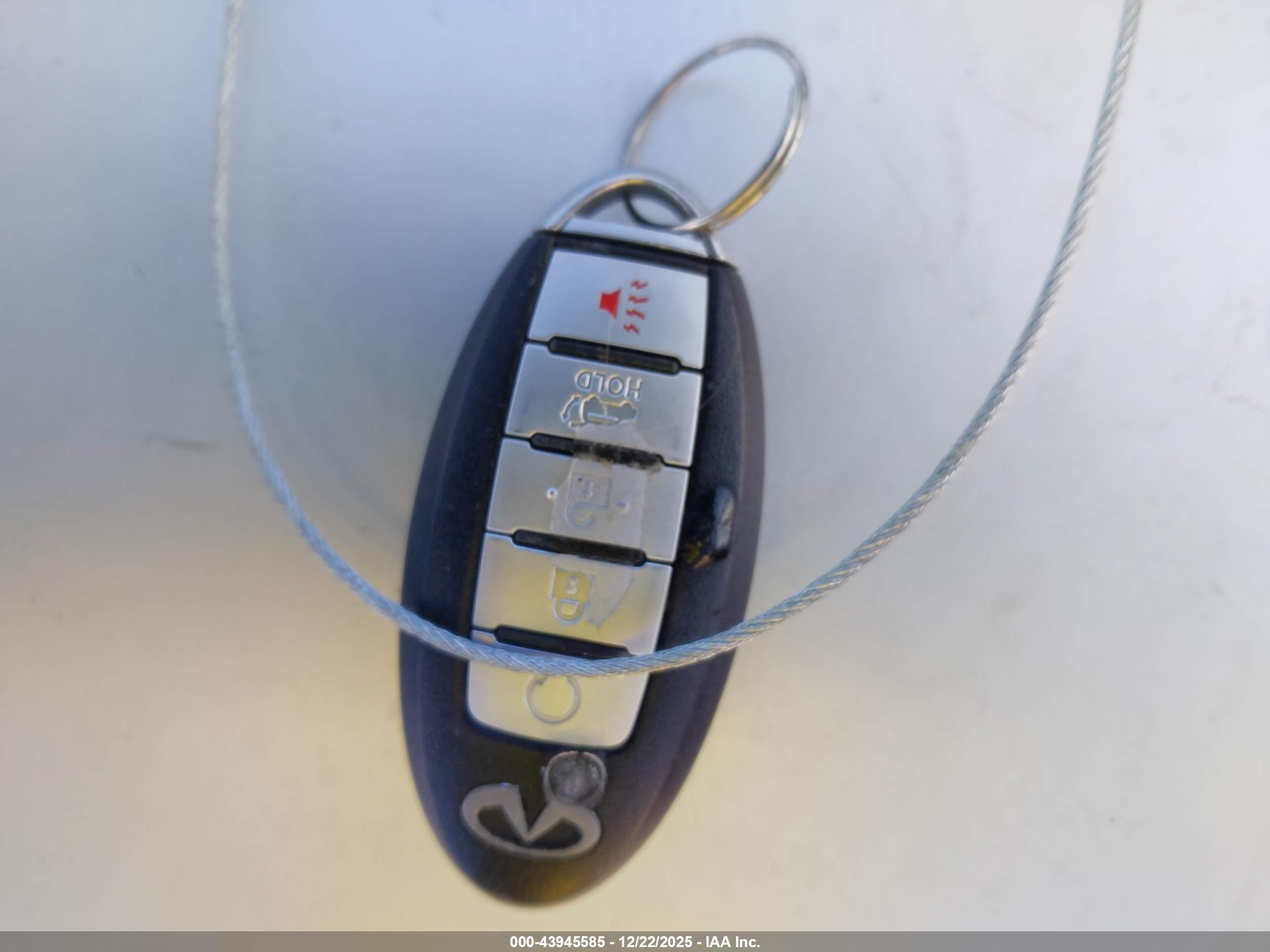 INFINITI JX35 image 11