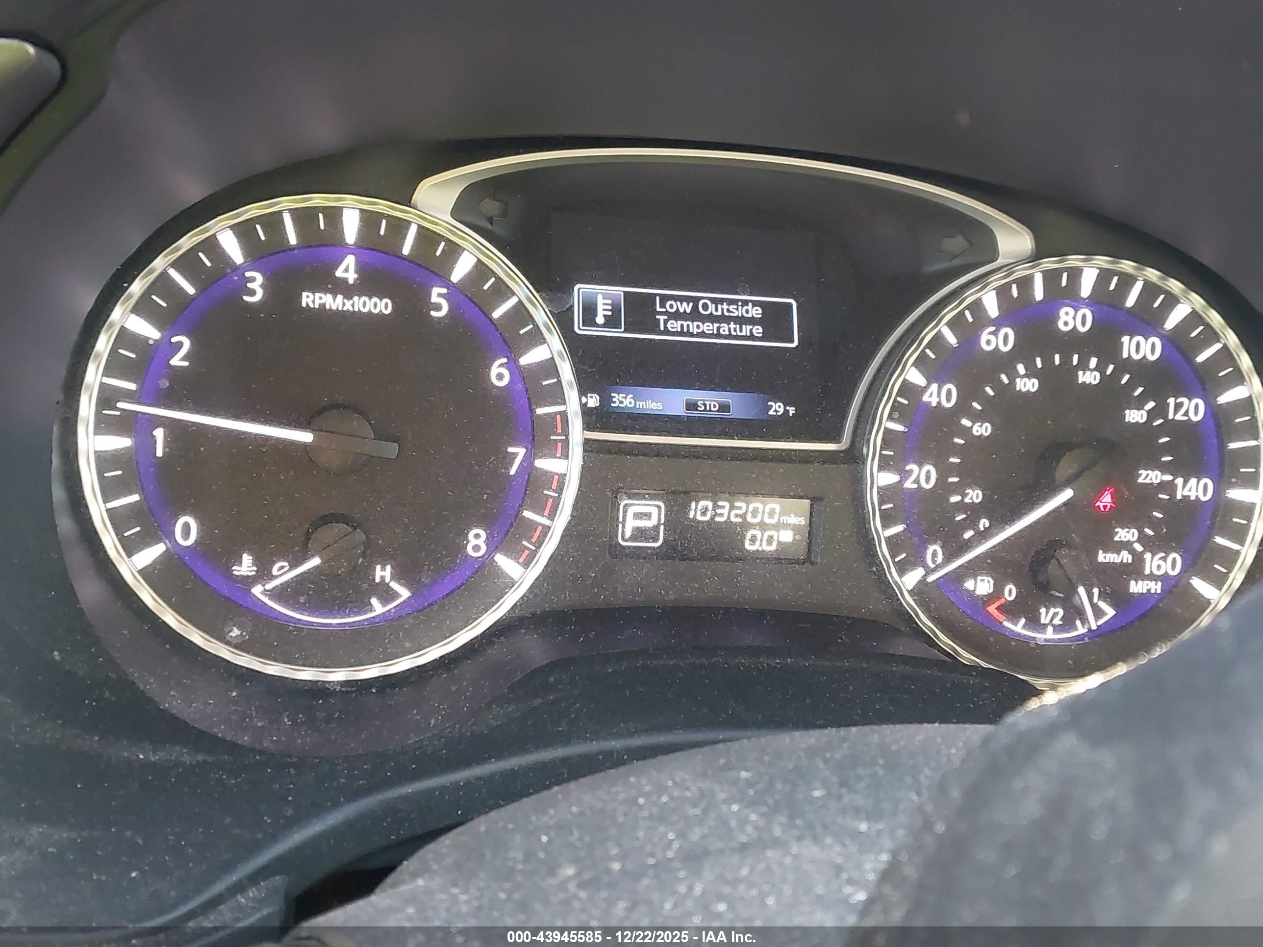 INFINITI JX35 image 7