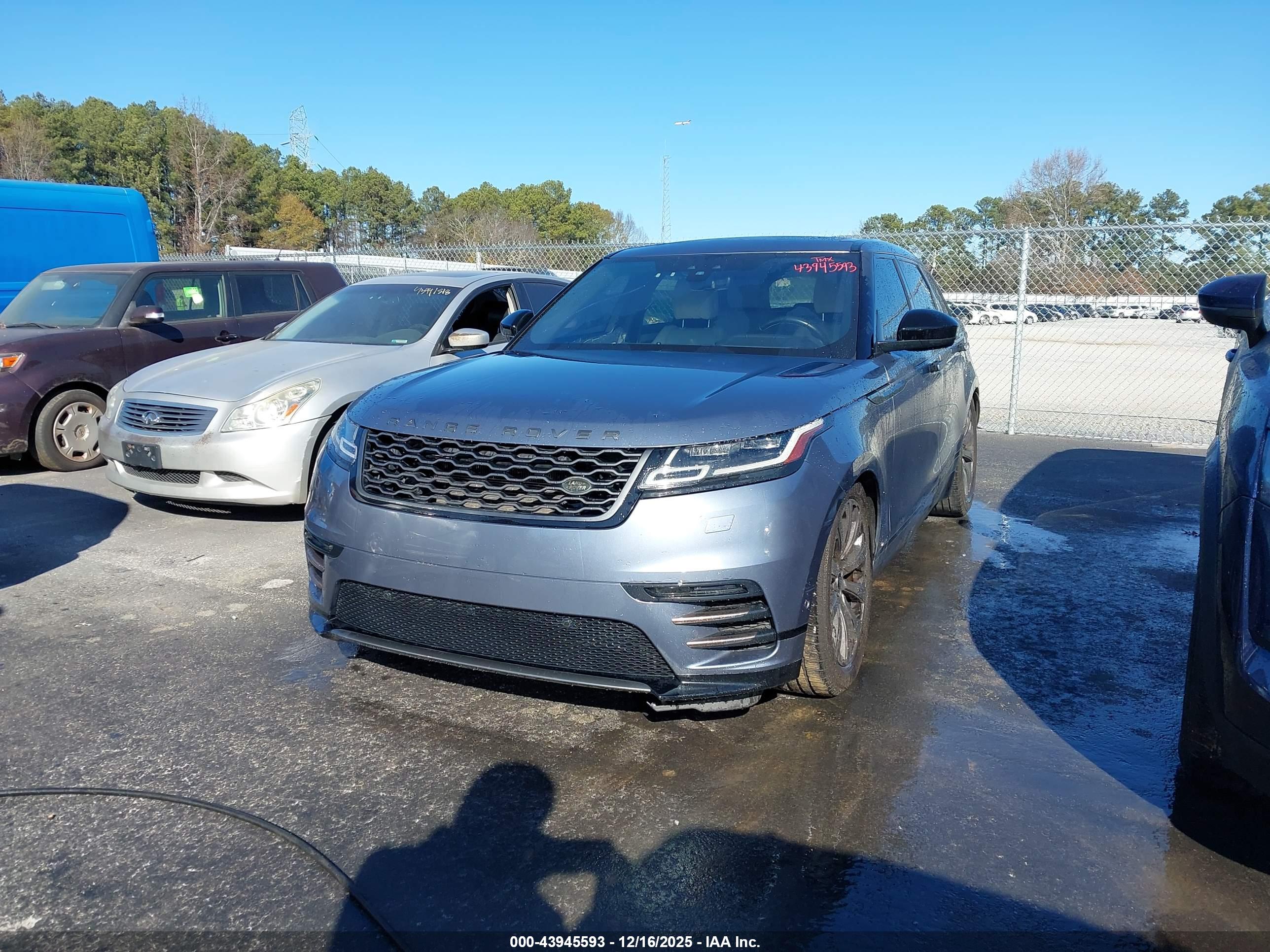 LAND ROVER image 2