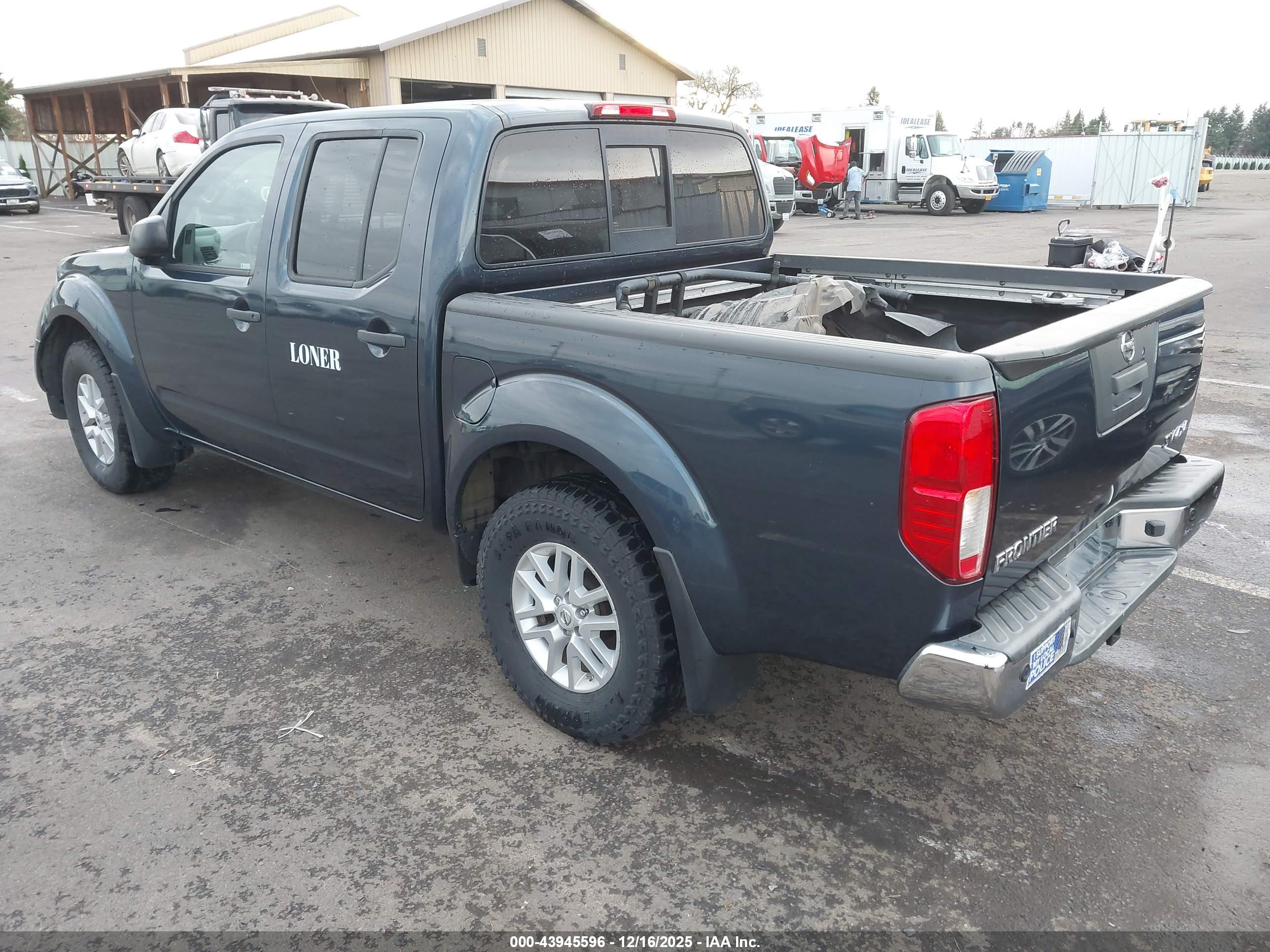 NISSAN FRONTIER image 3
