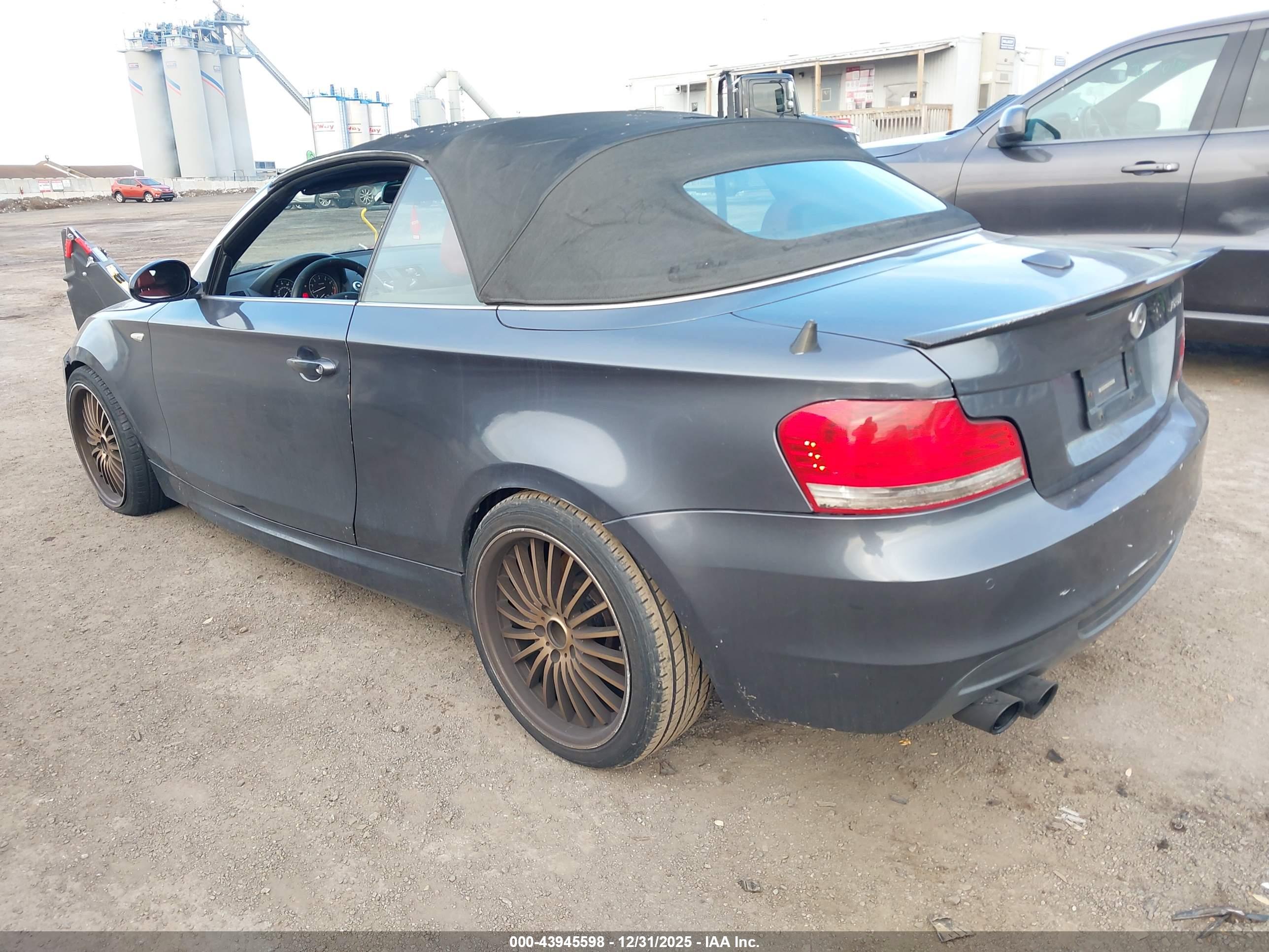 BMW 135I image 3