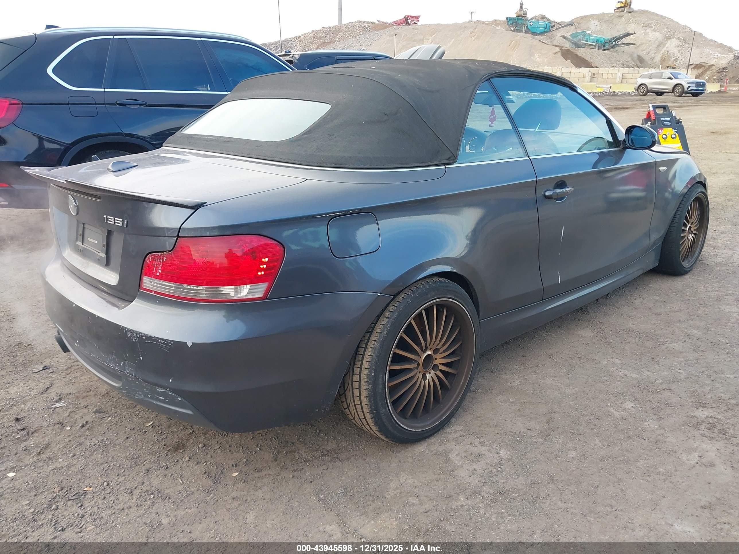 BMW 135I image 4