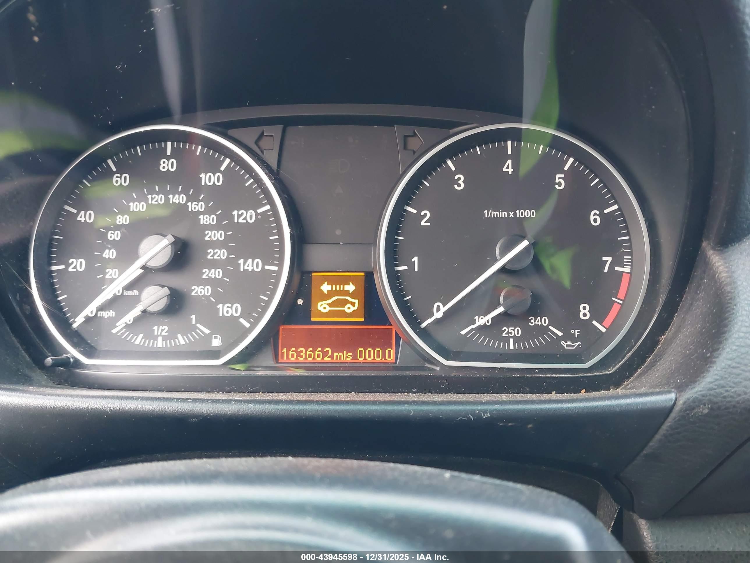 BMW 135I image 7