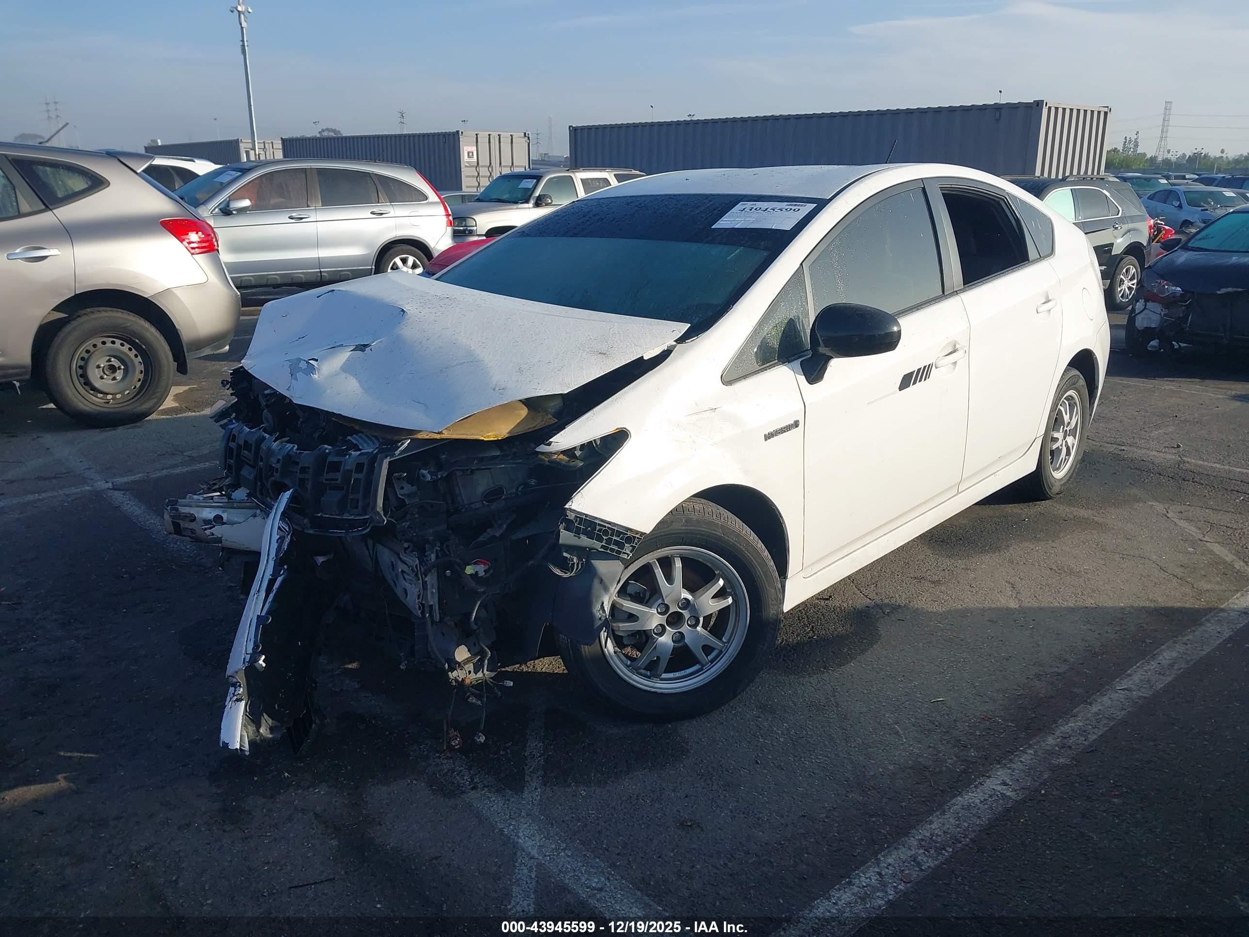 TOYOTA PRIUS image 2