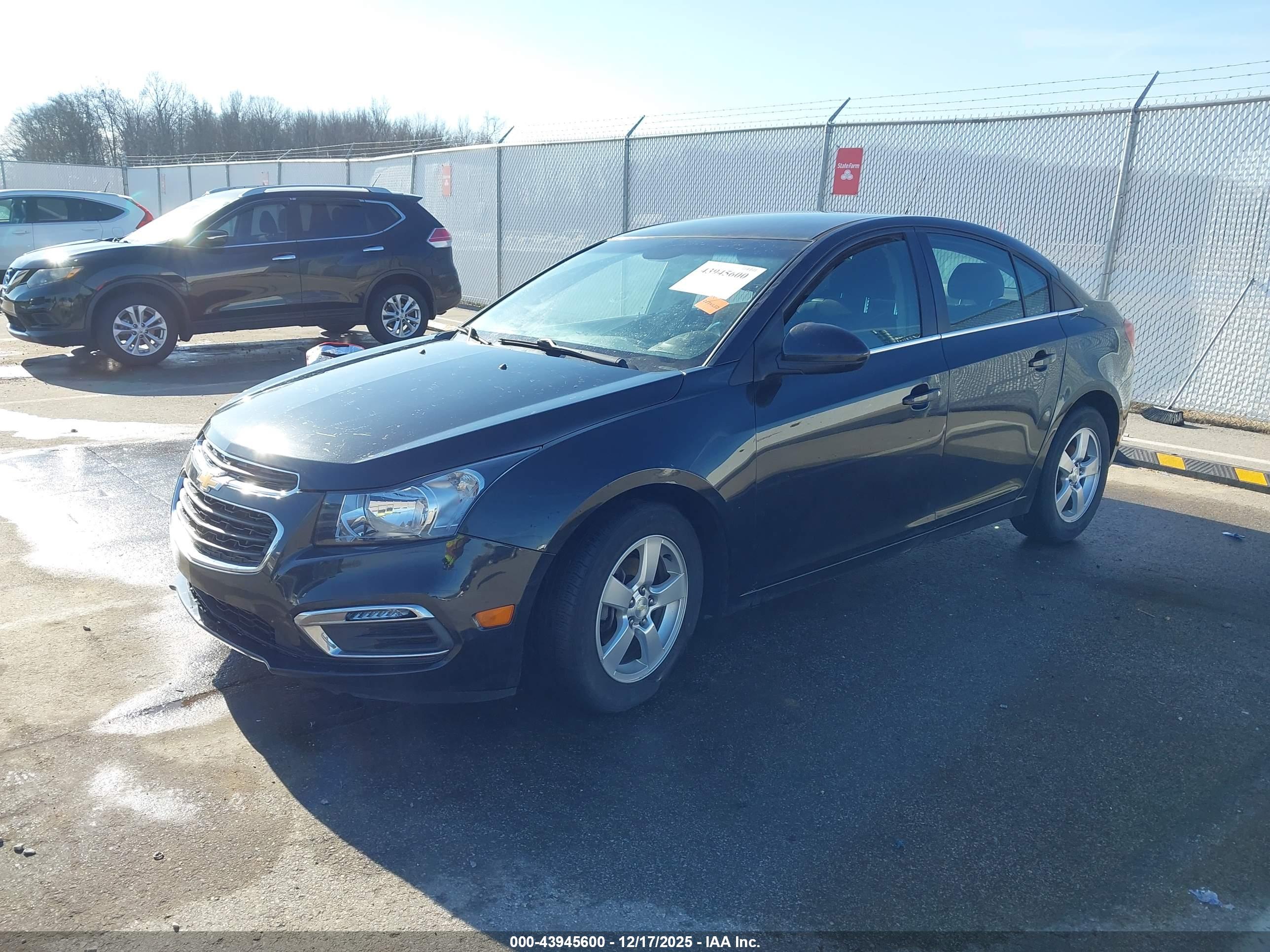 CHEVROLET CRUZE image 2