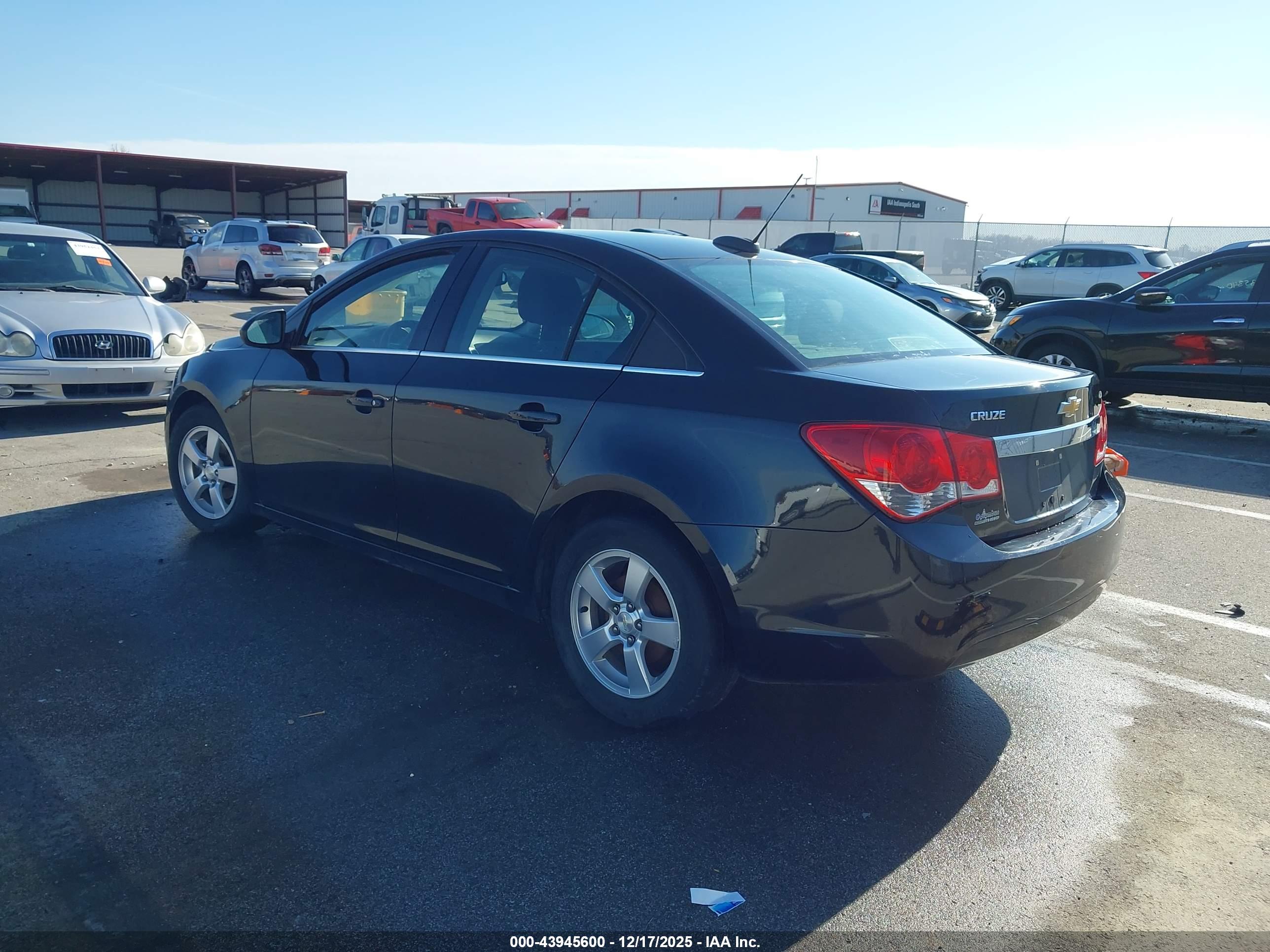 CHEVROLET CRUZE image 3
