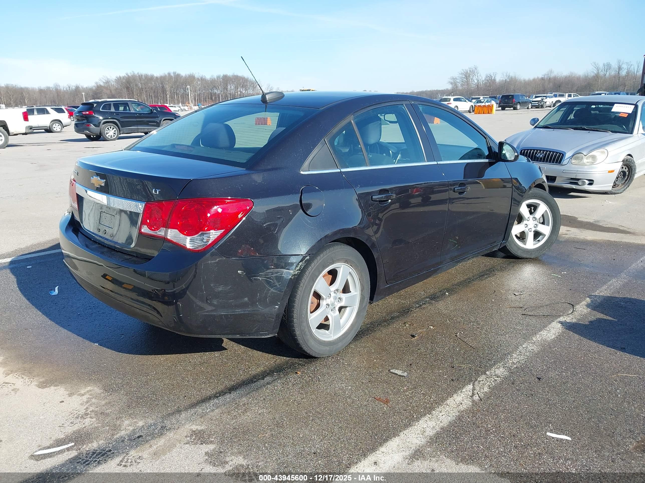 CHEVROLET CRUZE image 4