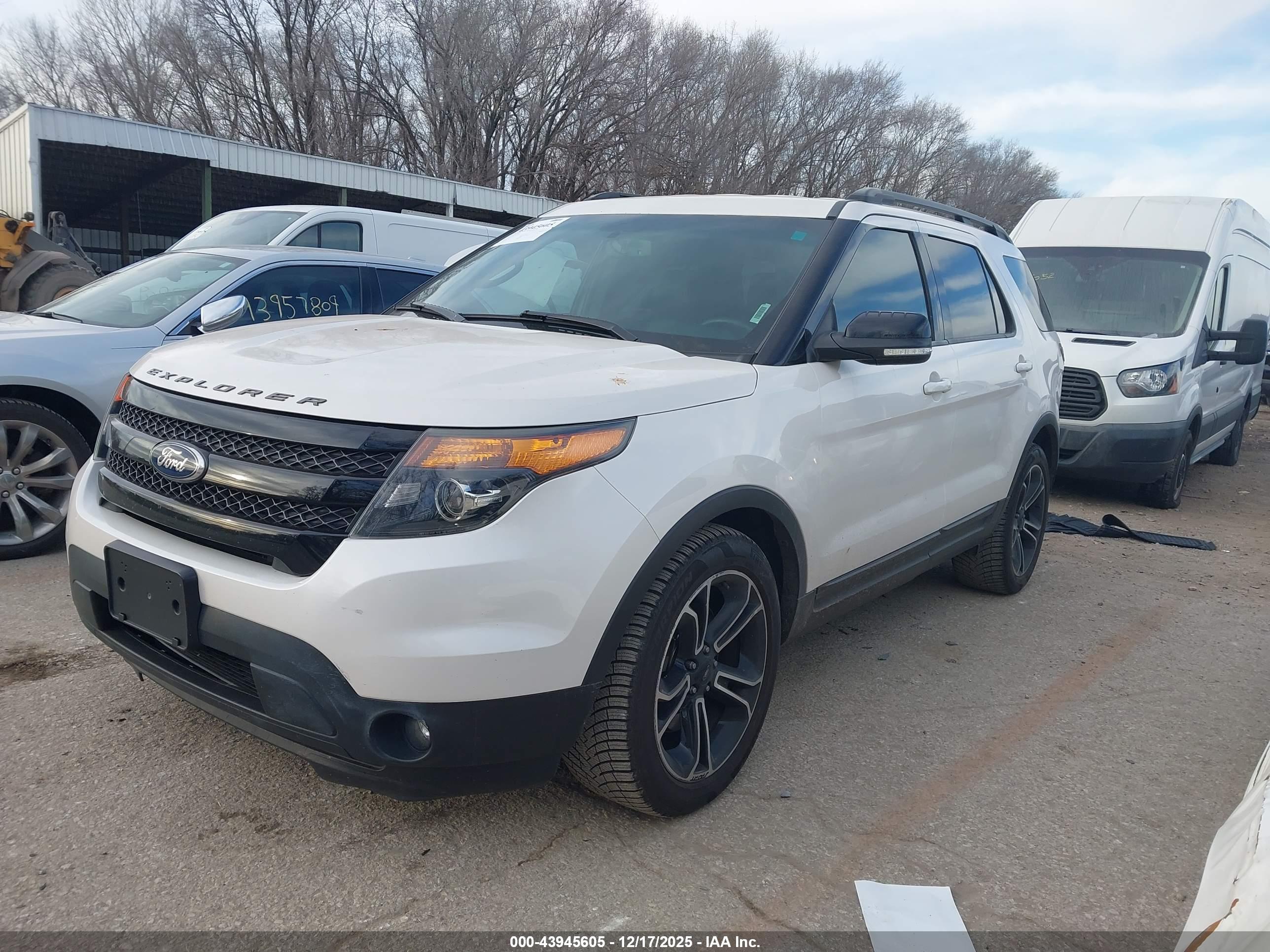 FORD EXPLORER image 2