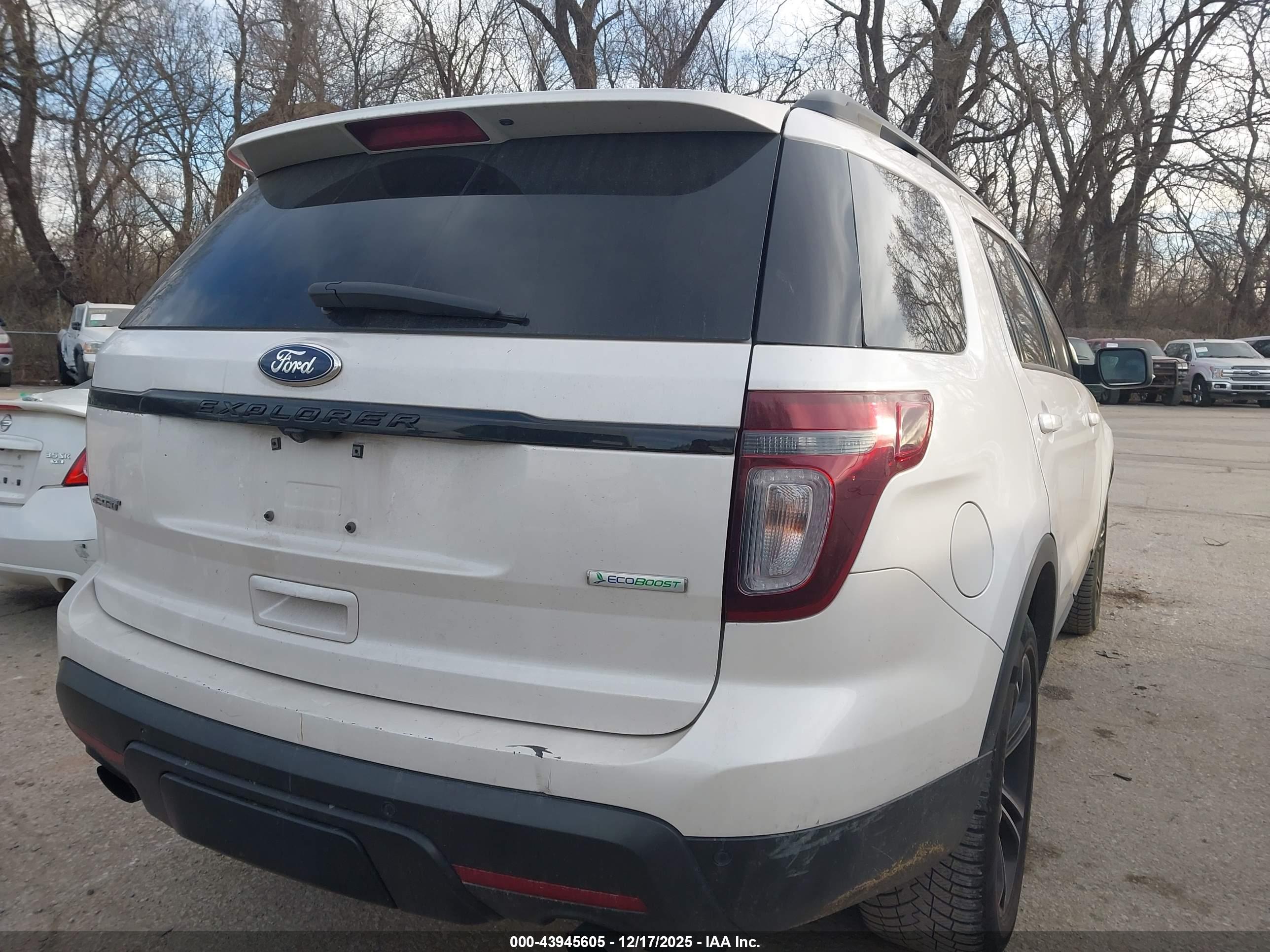 FORD EXPLORER image 4