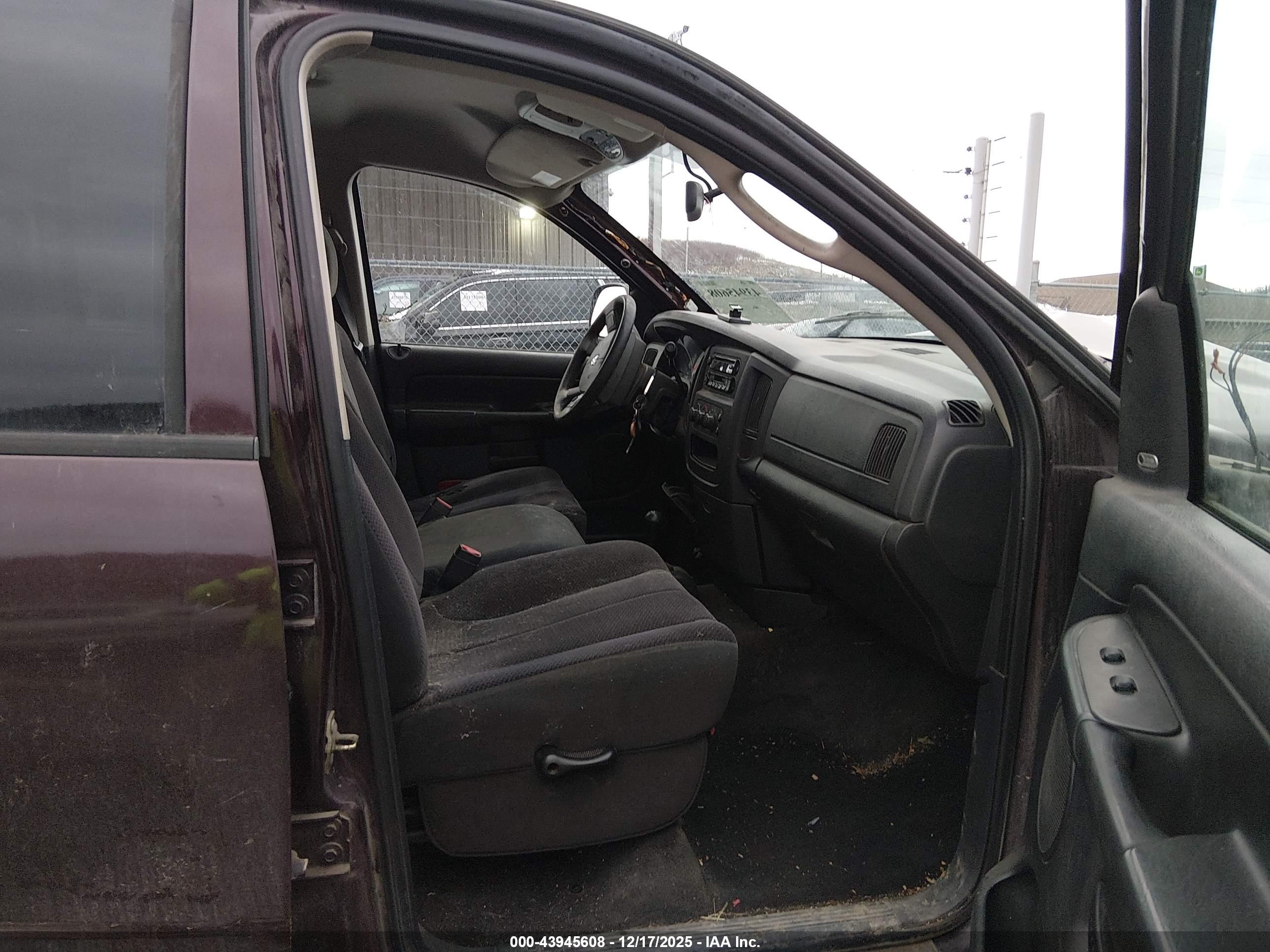 DODGE RAM image 5