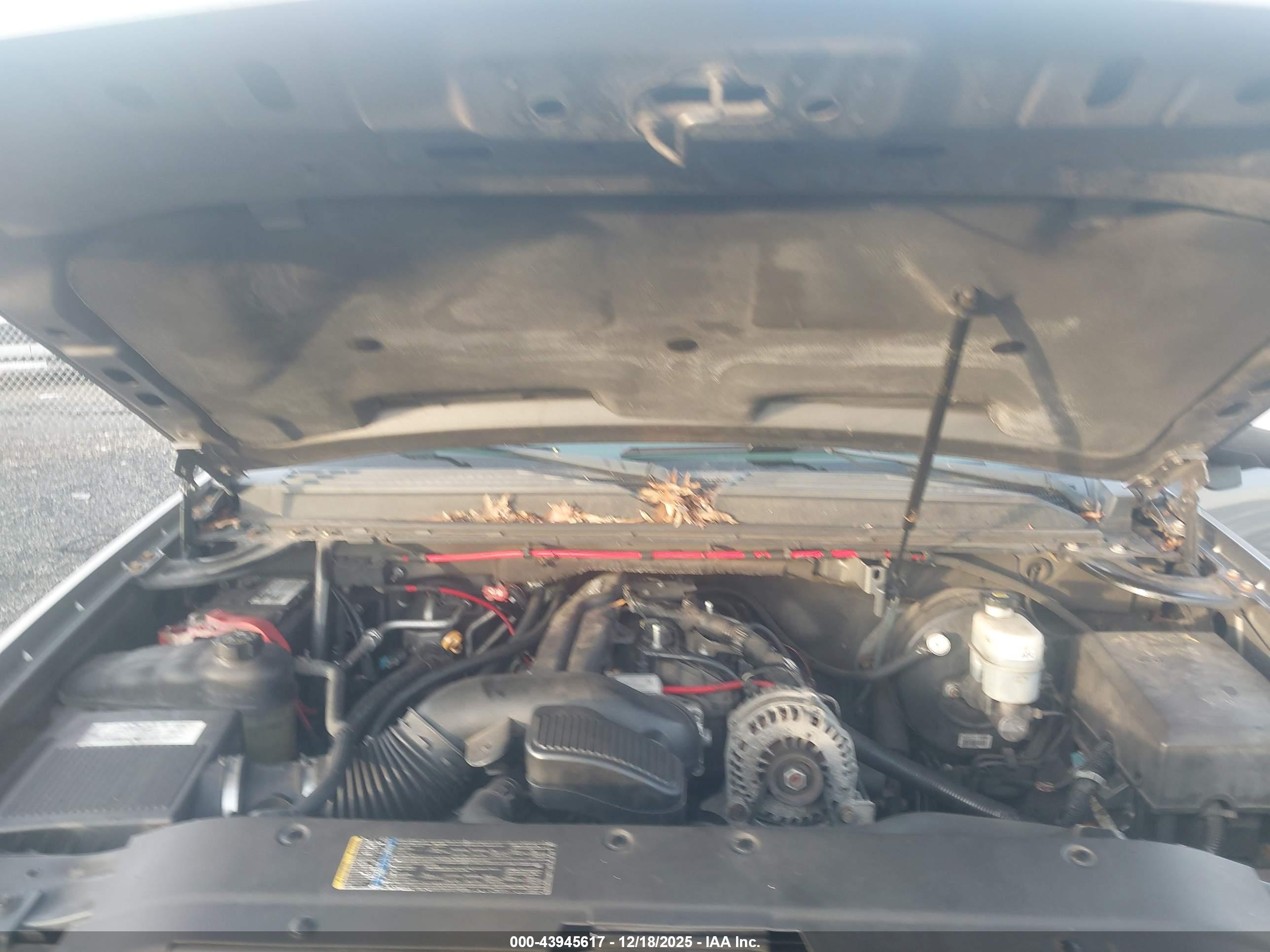 CHEVROLET TAHOE image 10