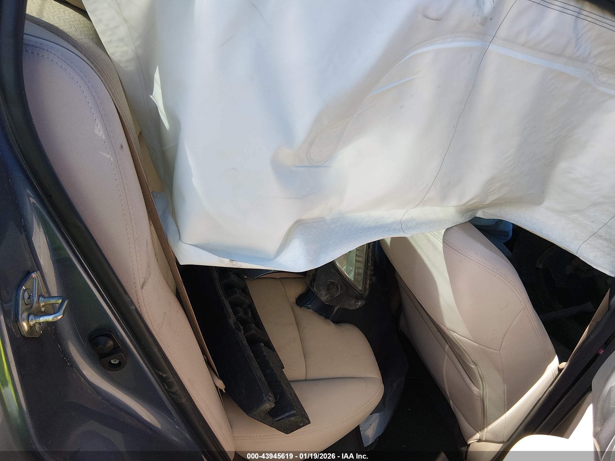 SUBARU LEGACY image 8