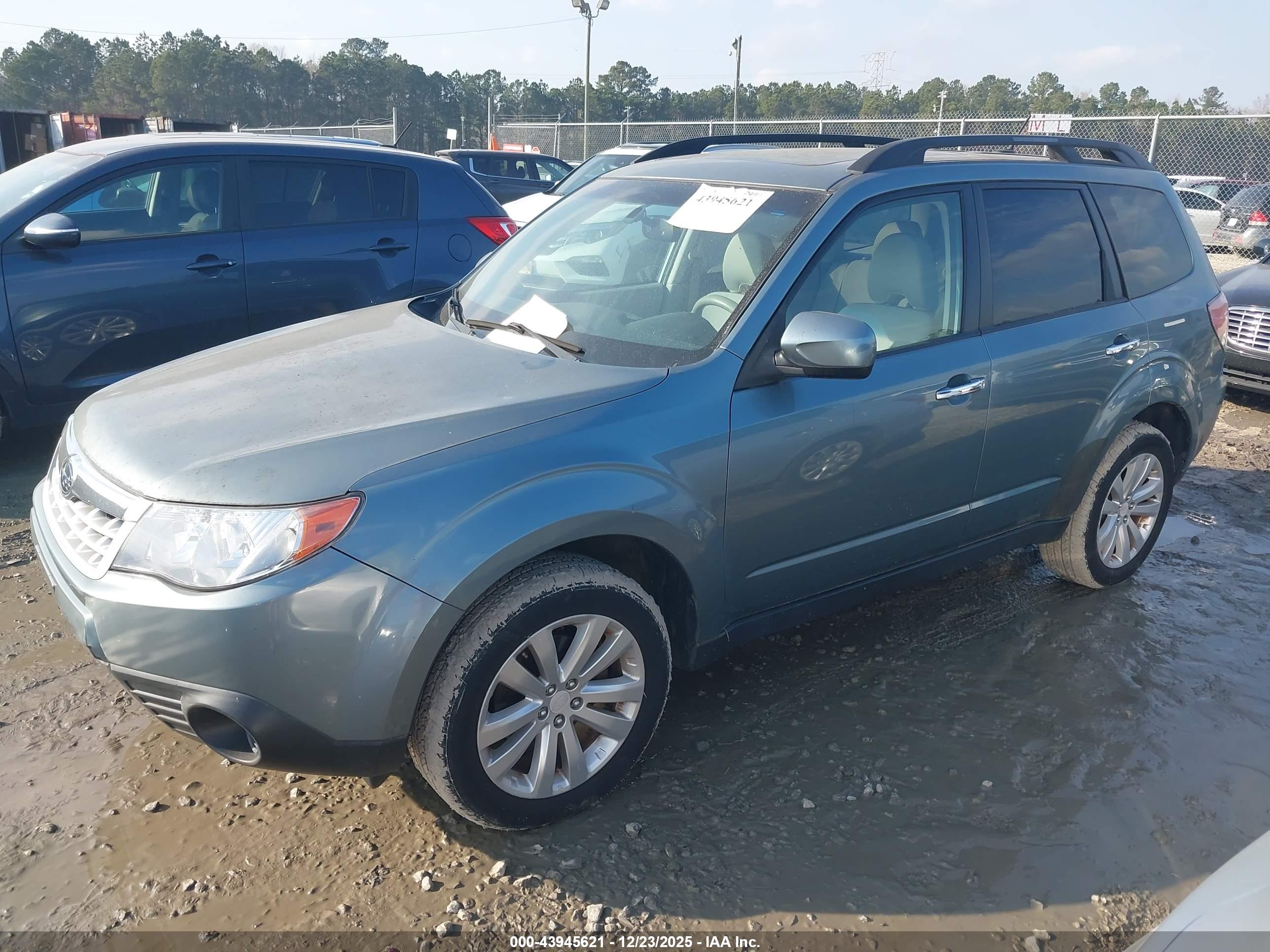 SUBARU FORESTER image 2