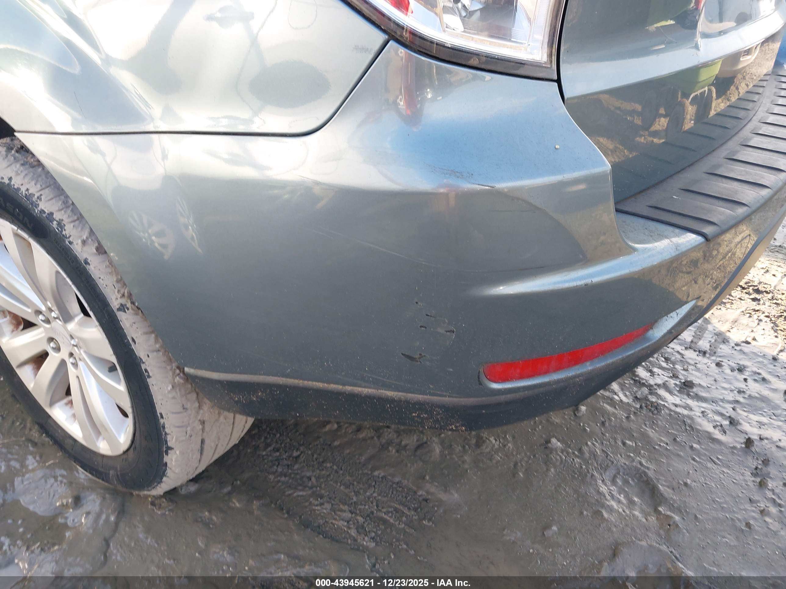SUBARU FORESTER image 6