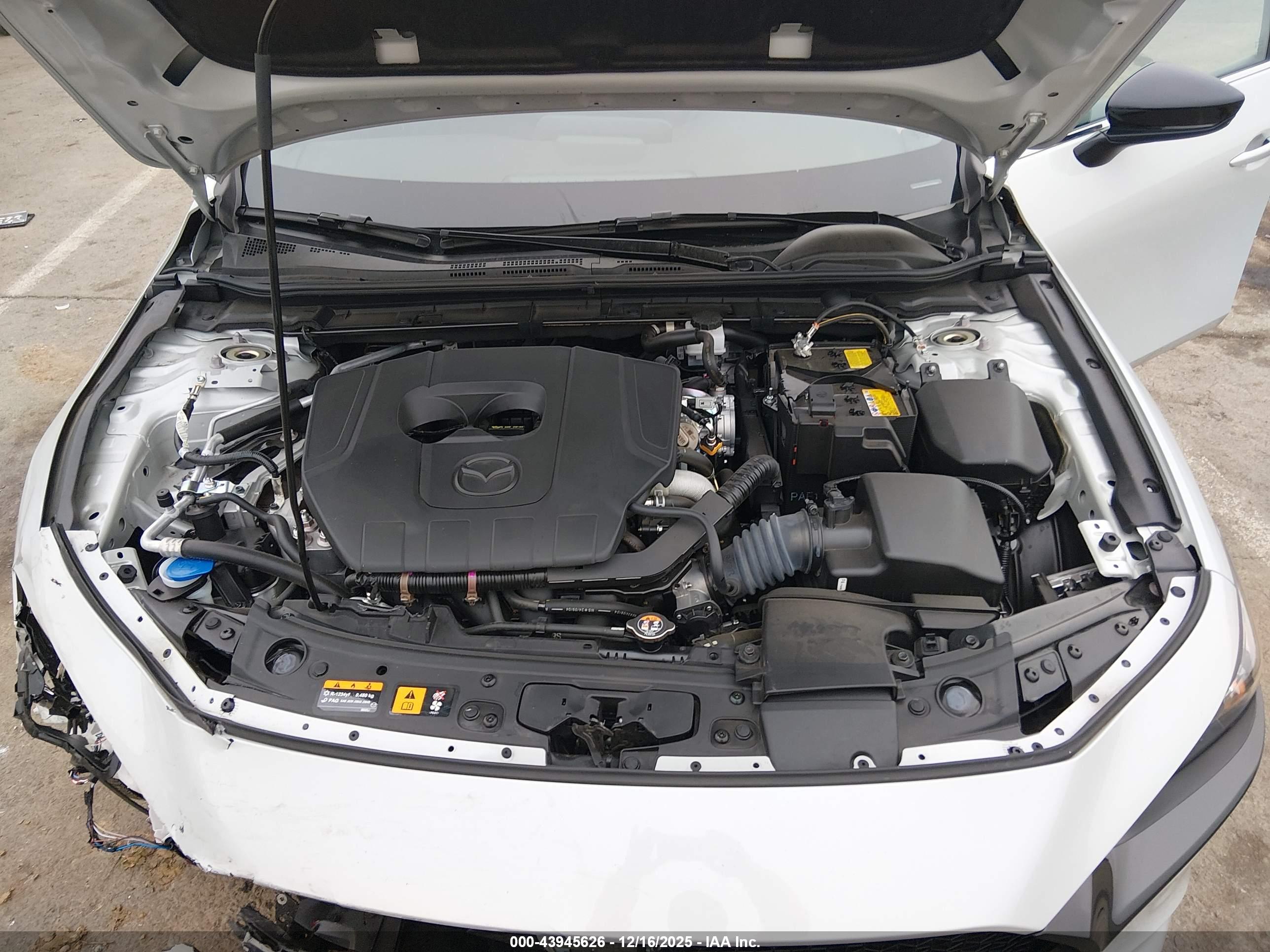 MAZDA MAZDA3 image 10