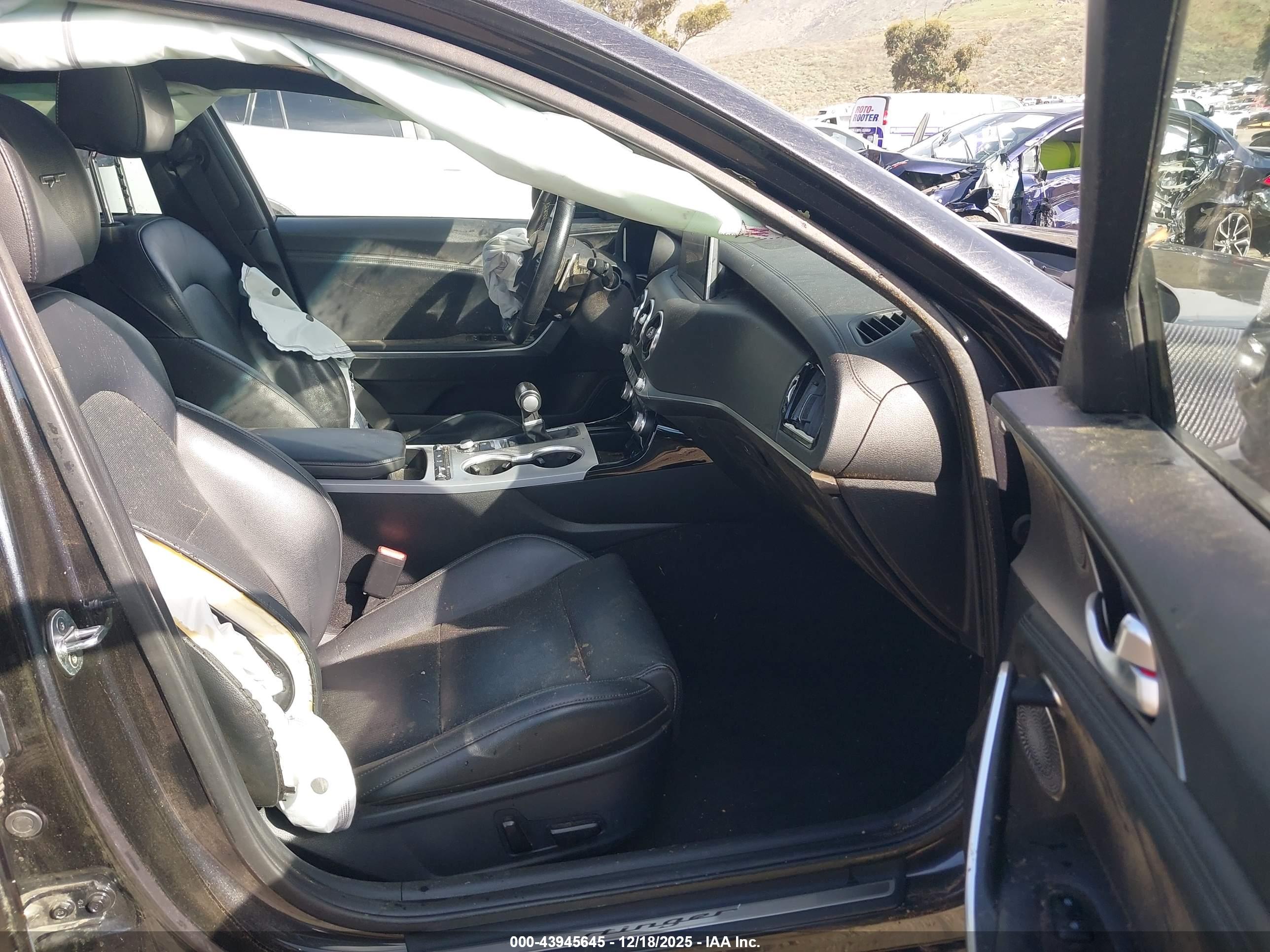 KIA STINGER image 5