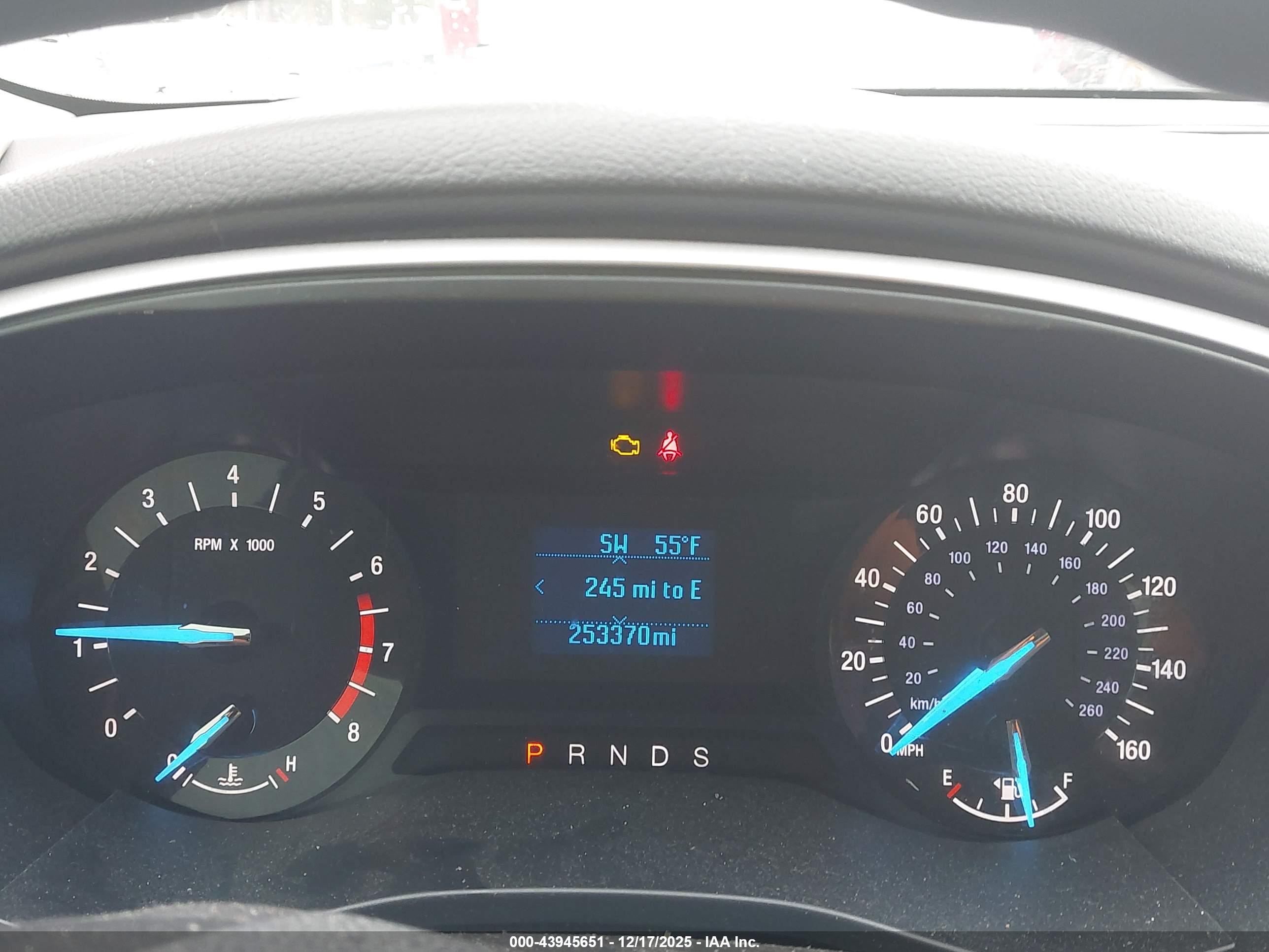 FORD FUSION image 7