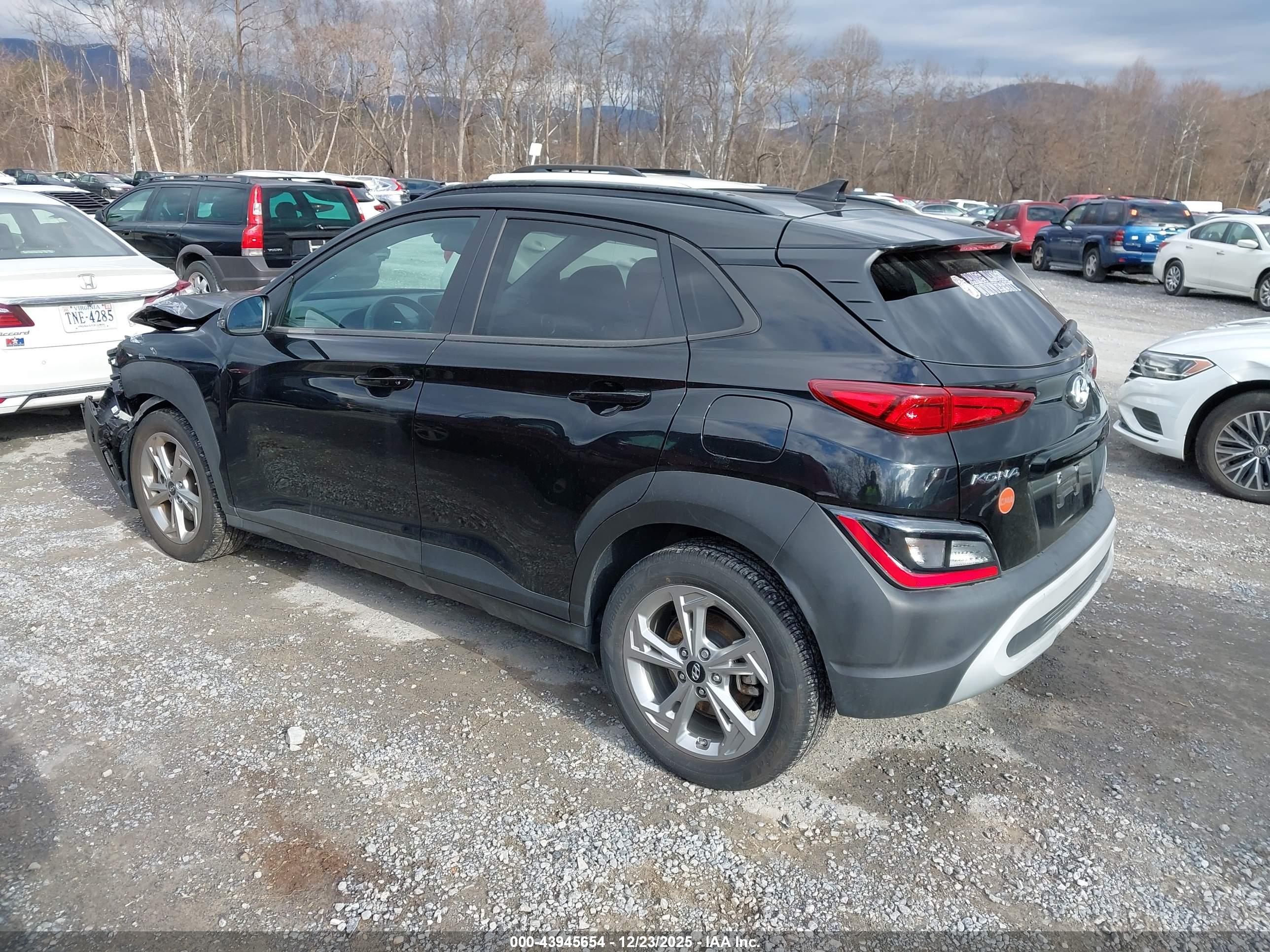 HYUNDAI KONA image 3