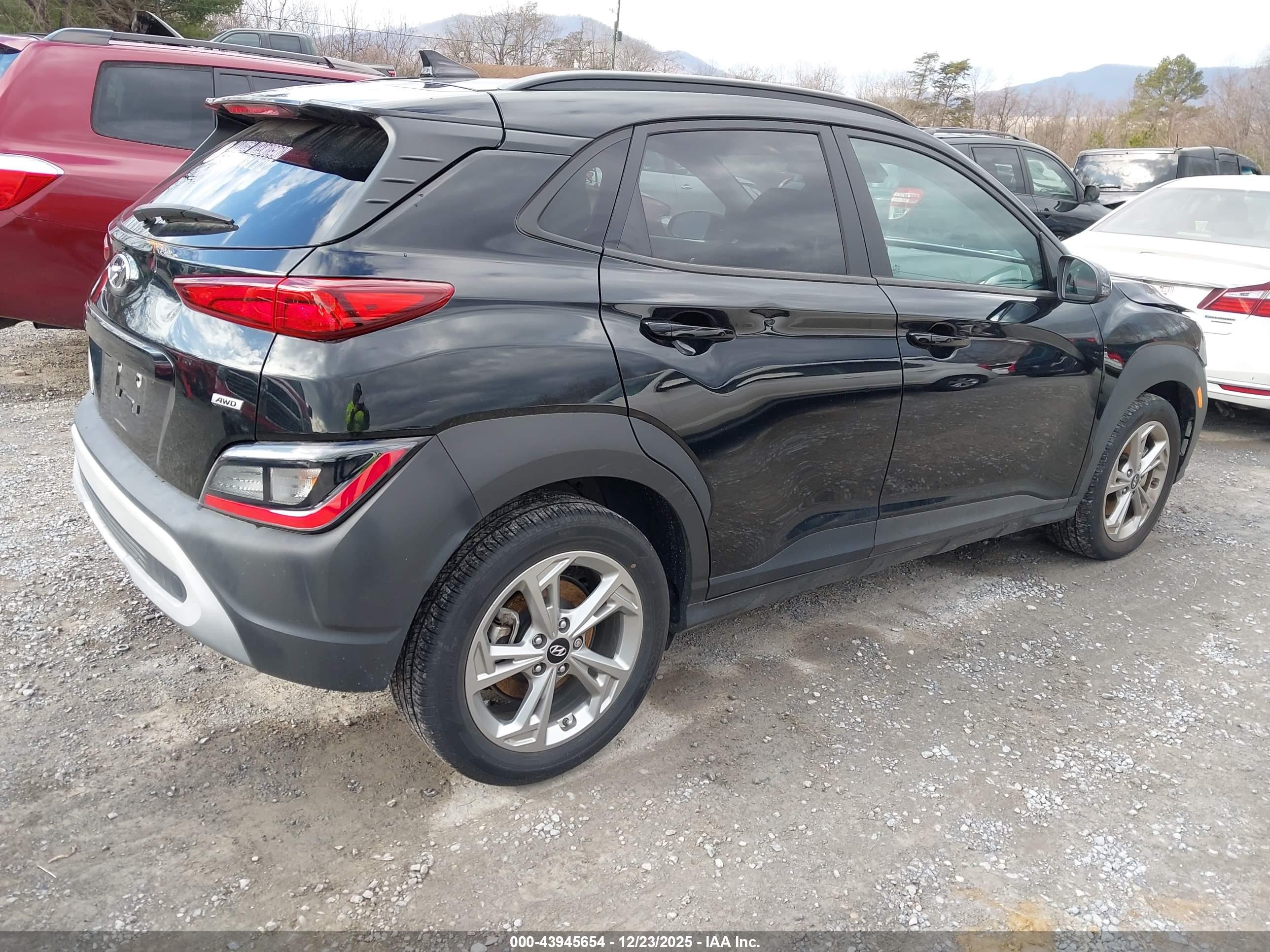 HYUNDAI KONA image 4