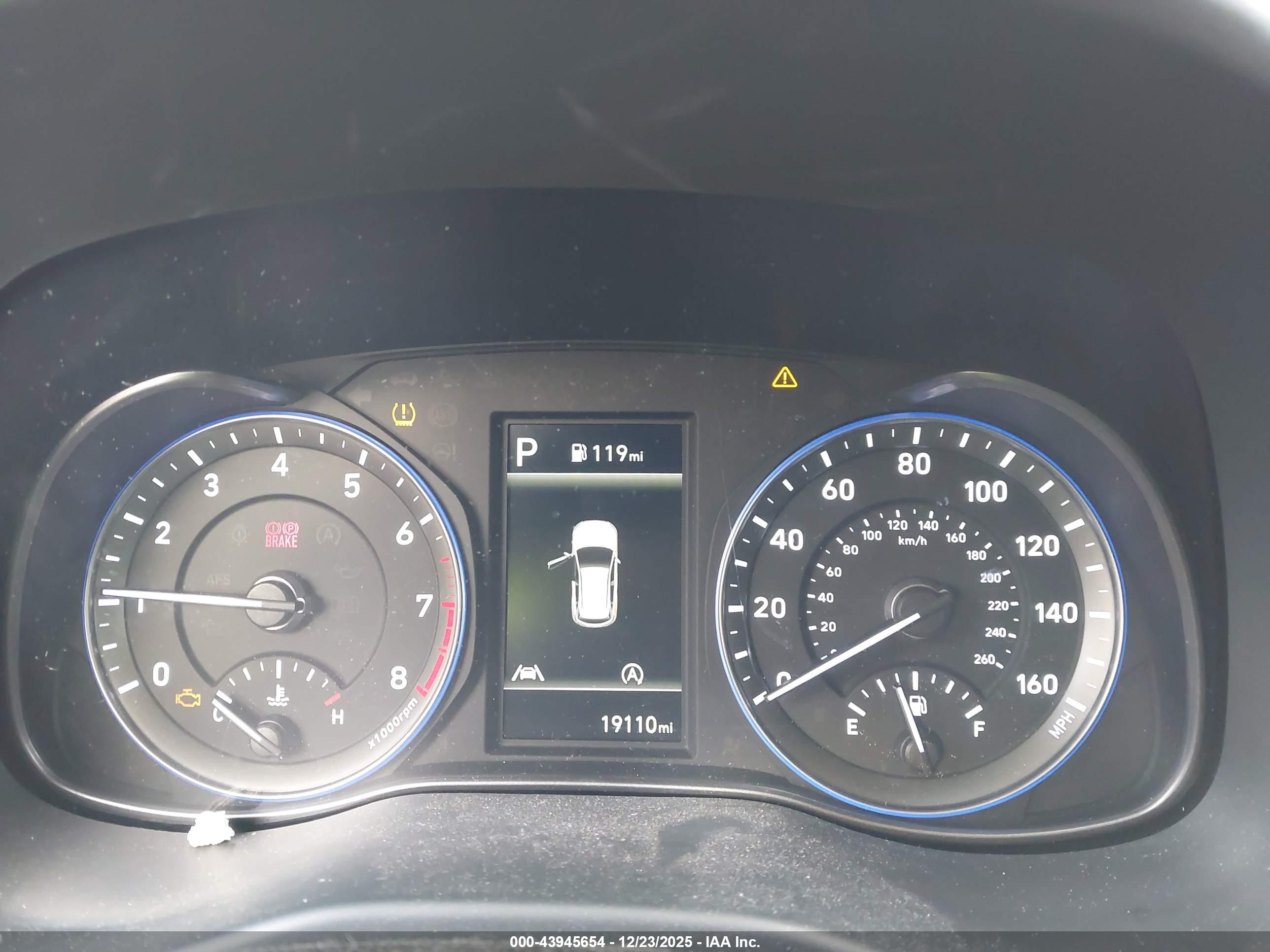 HYUNDAI KONA image 7