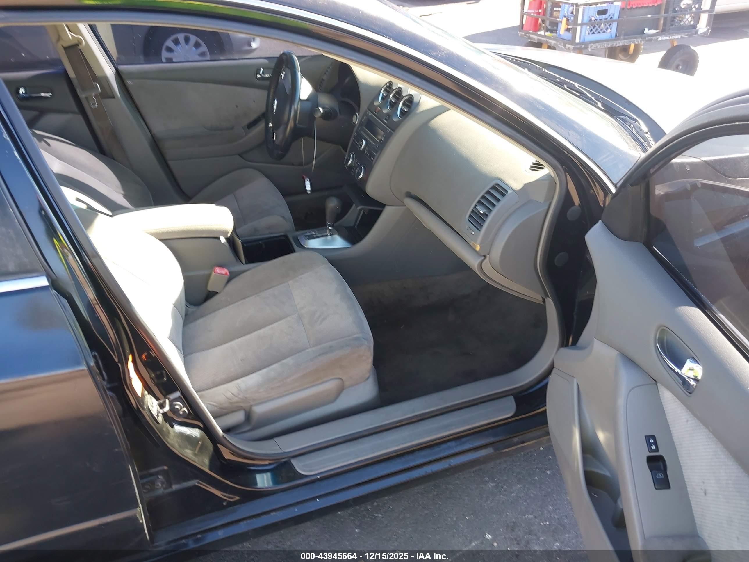 NISSAN ALTIMA image 5
