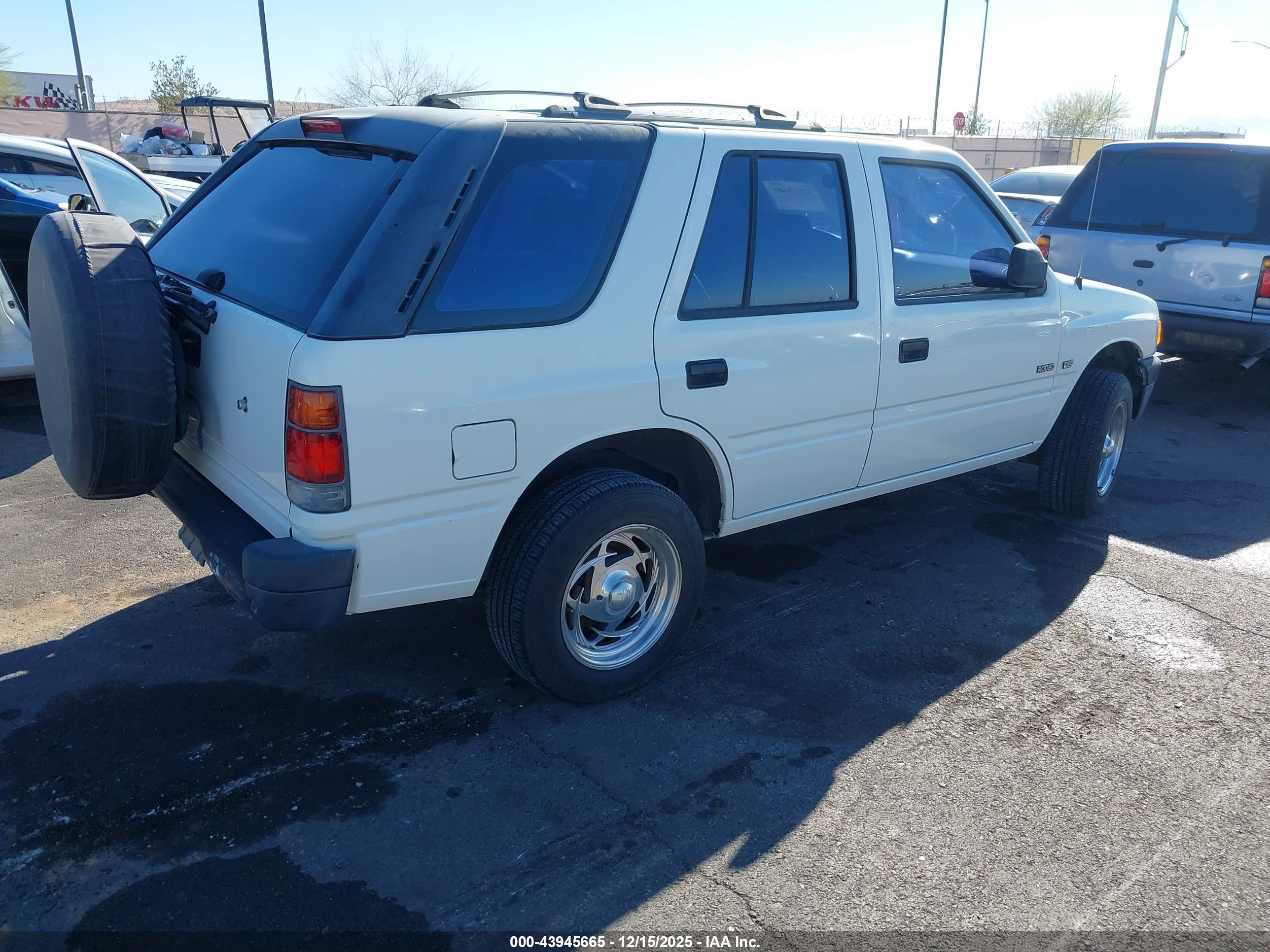 ISUZU RODEO image 4