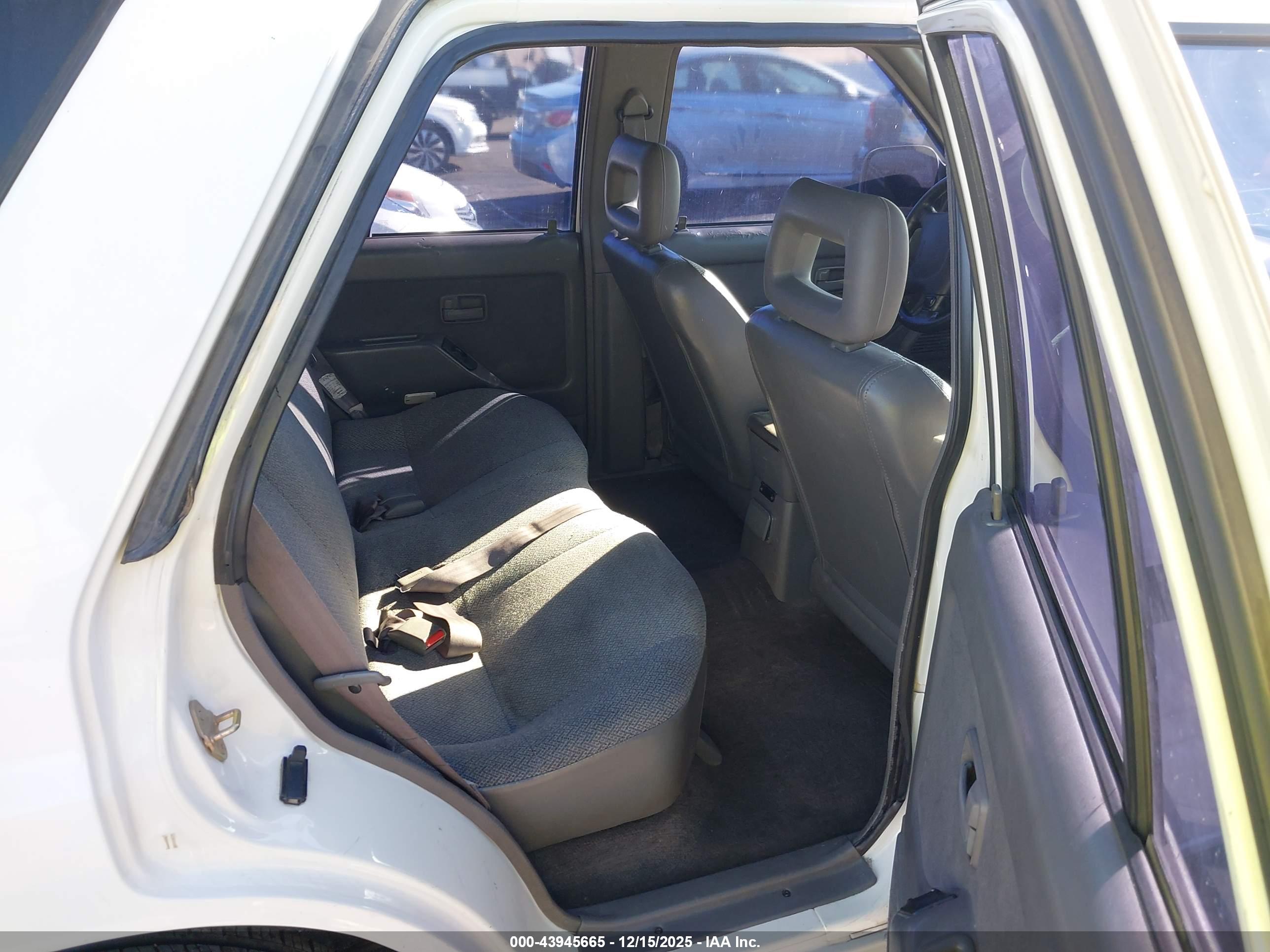 ISUZU RODEO image 8