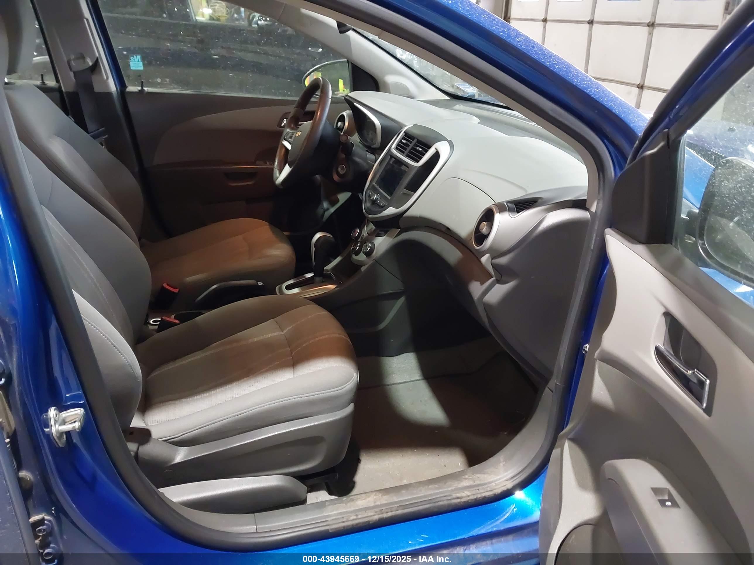 CHEVROLET SONIC image 5