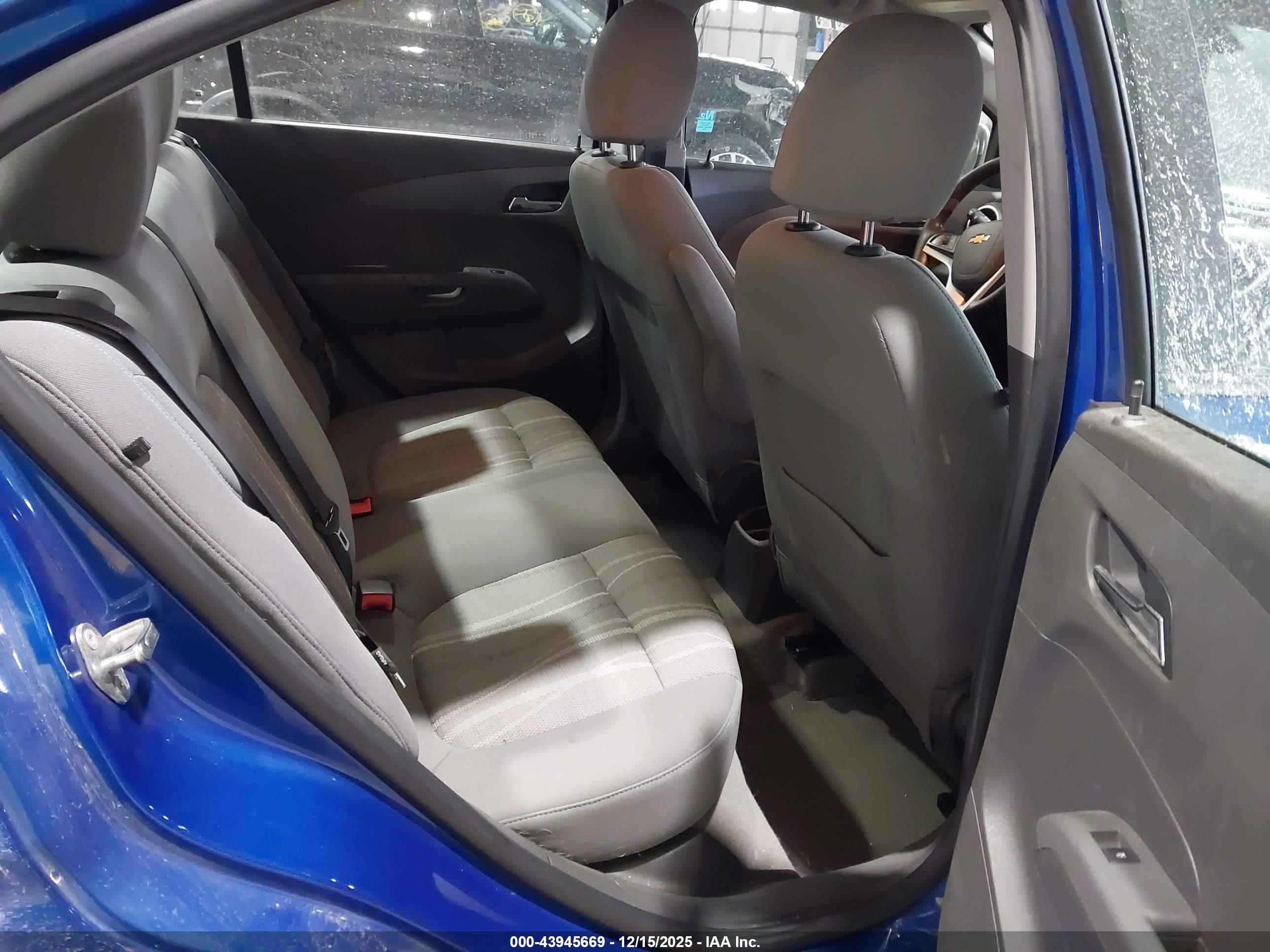CHEVROLET SONIC image 8