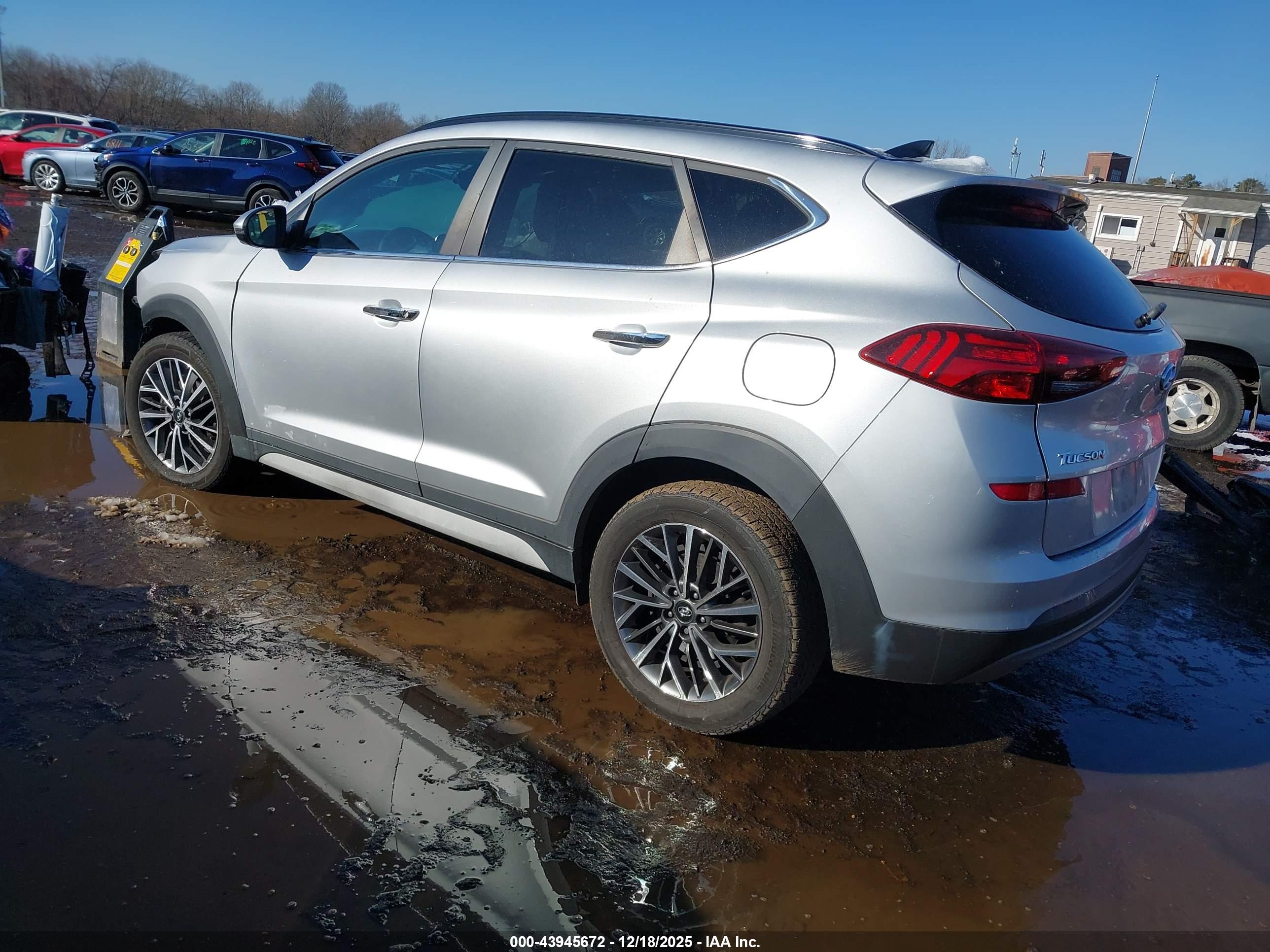 HYUNDAI TUCSON image 3