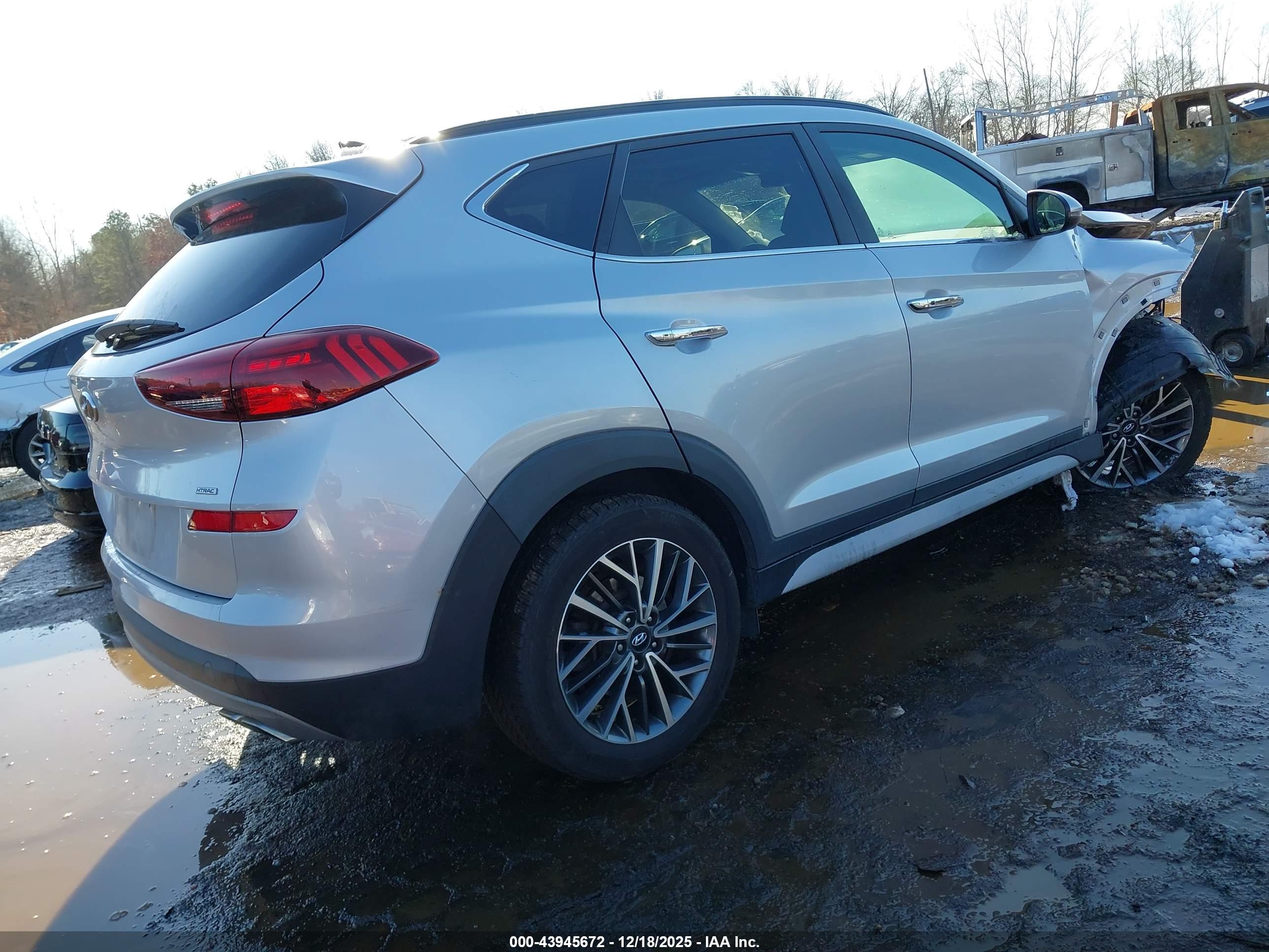 HYUNDAI TUCSON image 4