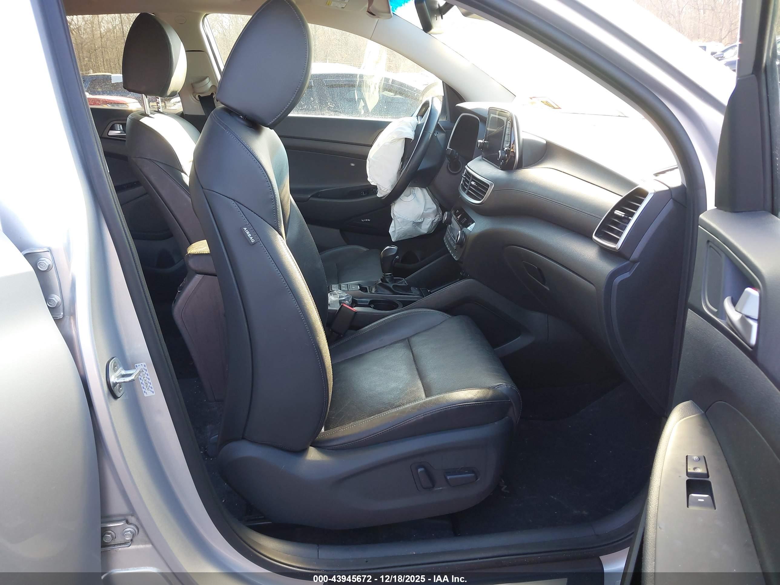 HYUNDAI TUCSON image 5