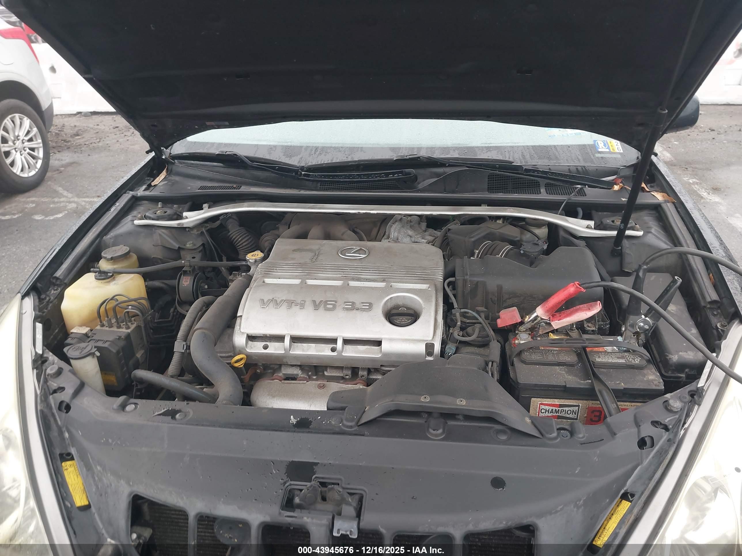 LEXUS ES image 10
