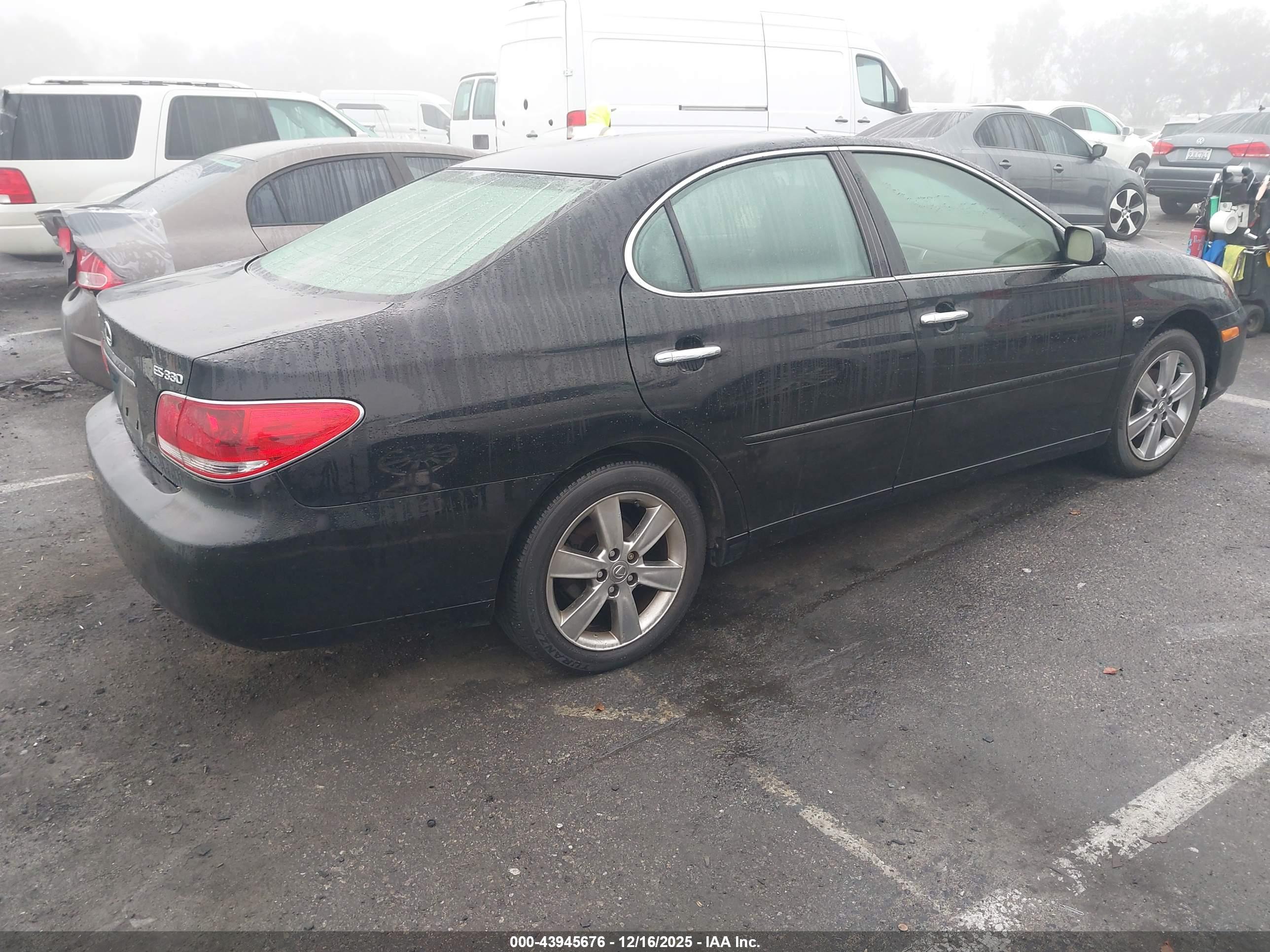 LEXUS ES image 4