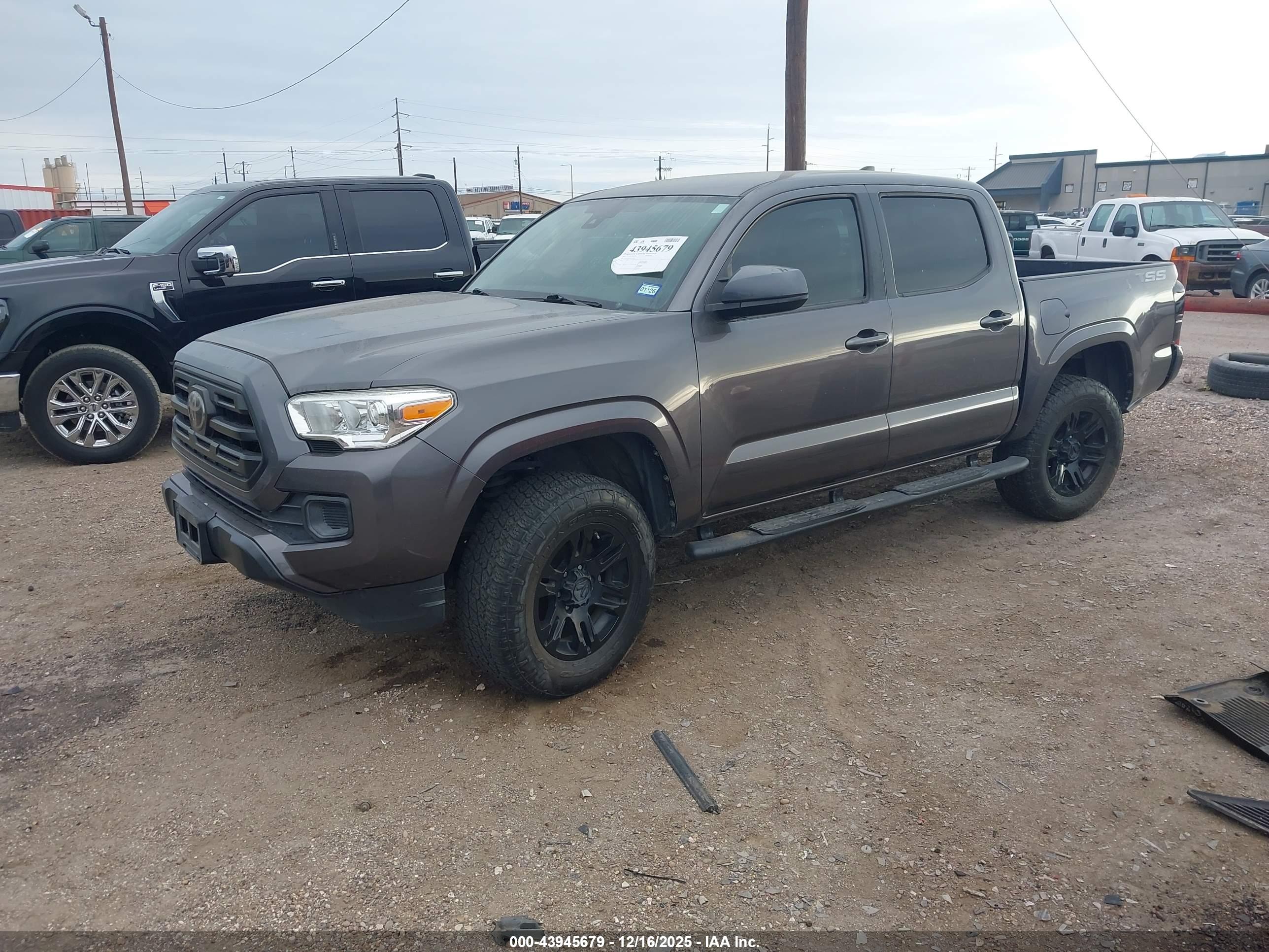 TOYOTA TACOMA image 2