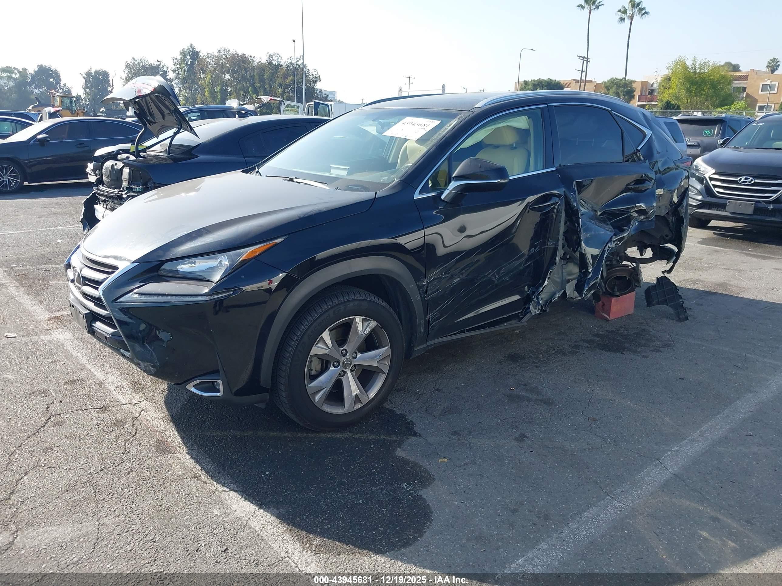 LEXUS NX image 2